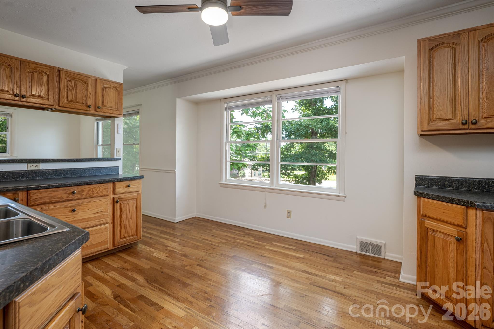Royal Pines - Residential