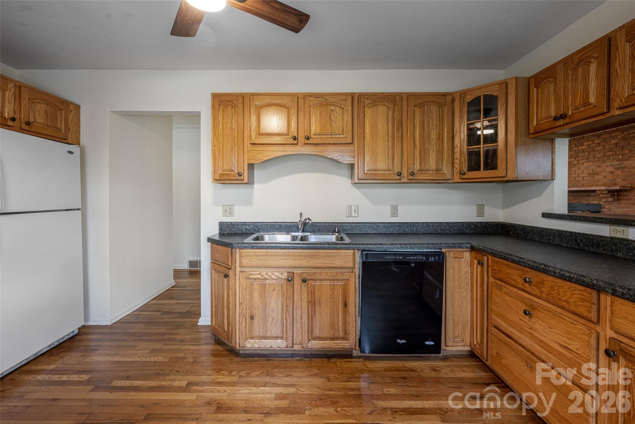 Royal Pines - Residential