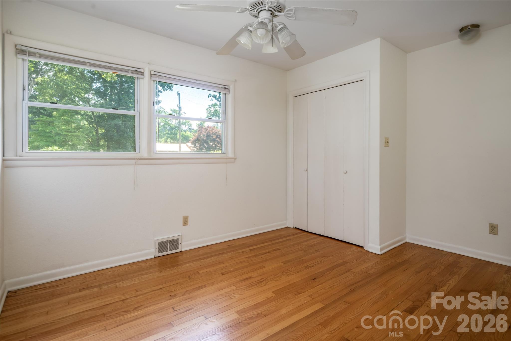 Royal Pines - Residential
