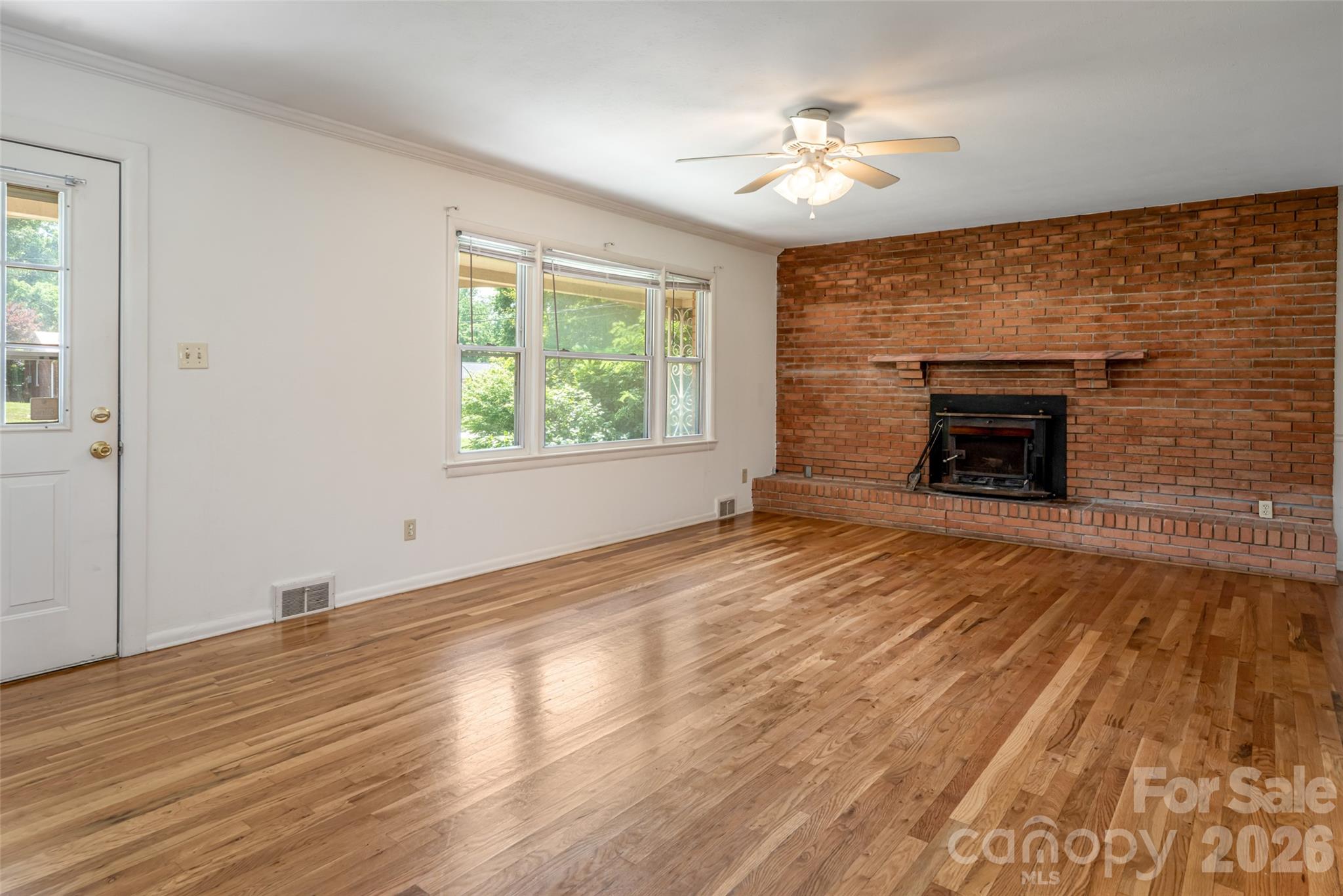 Royal Pines - Residential
