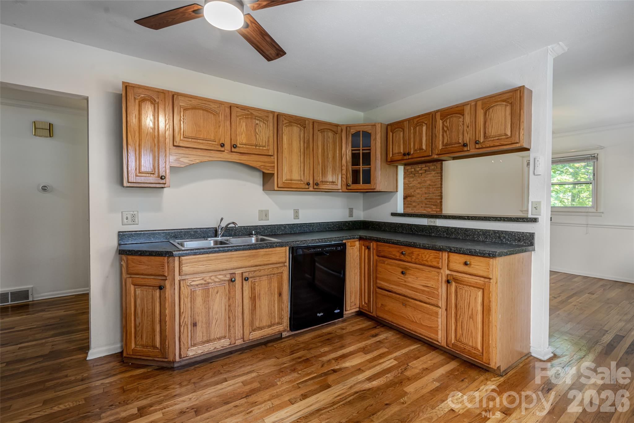Royal Pines - Residential