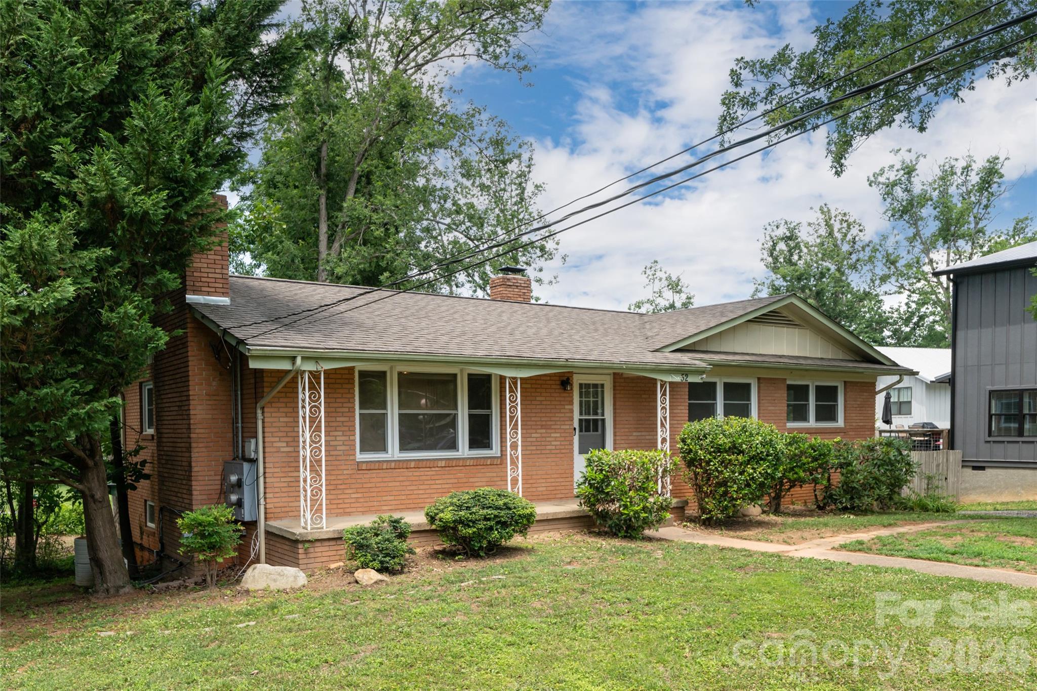 Royal Pines - Residential