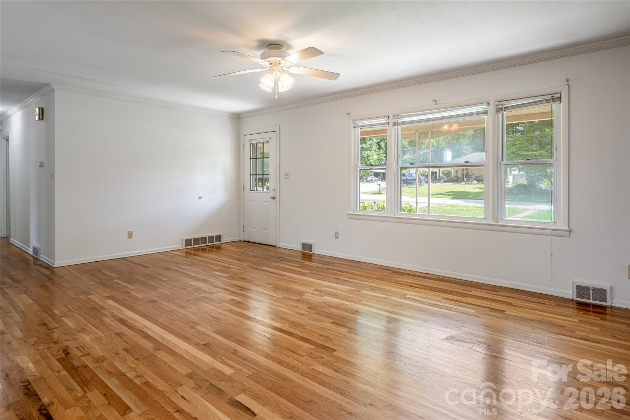 Royal Pines - Residential