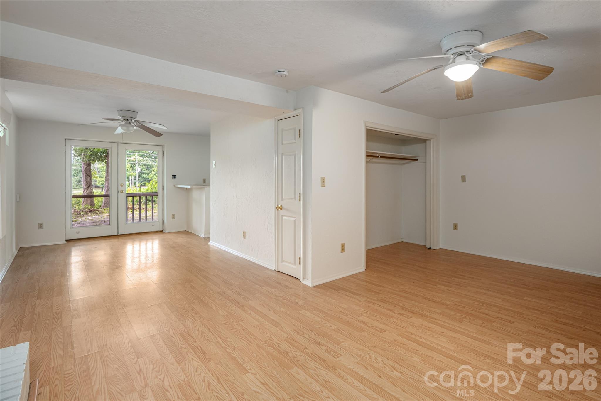 Royal Pines - Residential