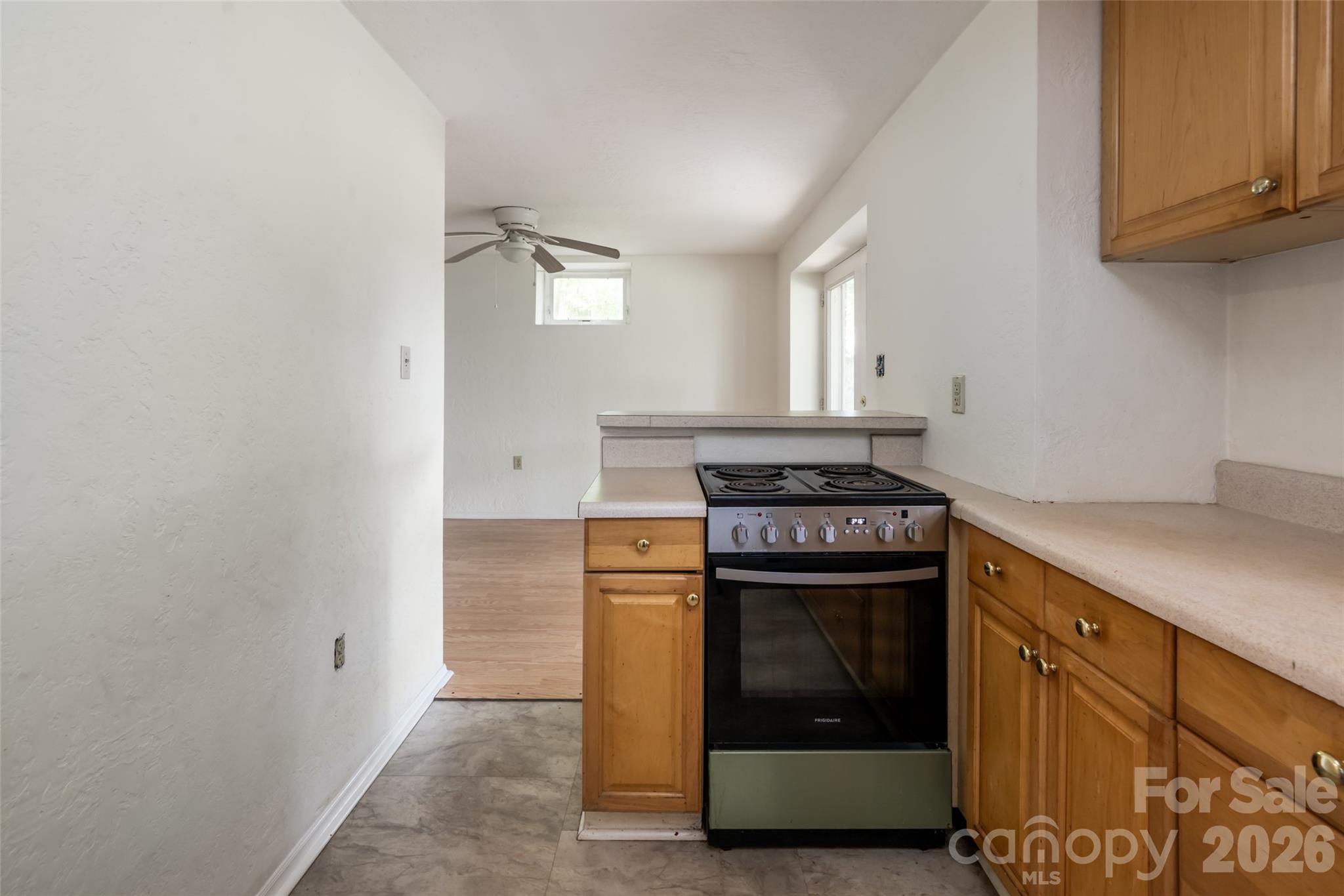 Royal Pines - Residential