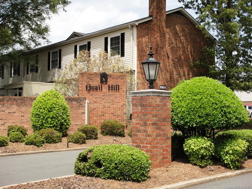 Perfect investment opportunity. This garden unit has new carpet and neutral paint throughout. Seller is leaving kitchen refrigerator, washer and dryer. Conveniently located to Southpark mall and Harris YMCA. This unit is located at the back of the complex, overlooks wooden park-like area.