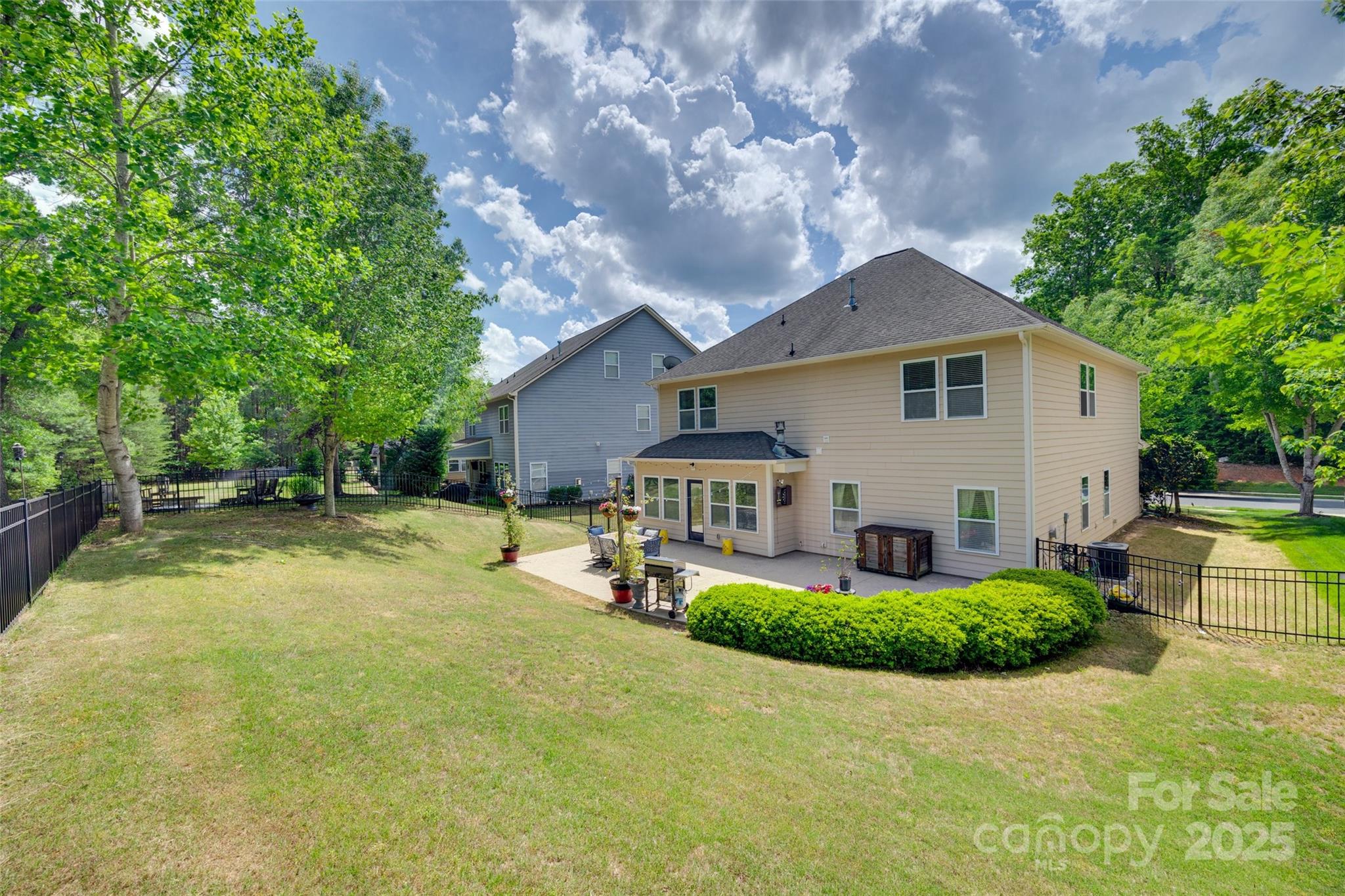 Lake Ridge - Residential
