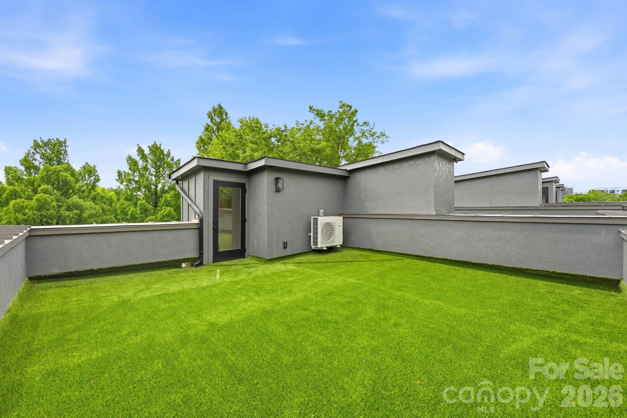 East 16th Street Townhomes - Residential