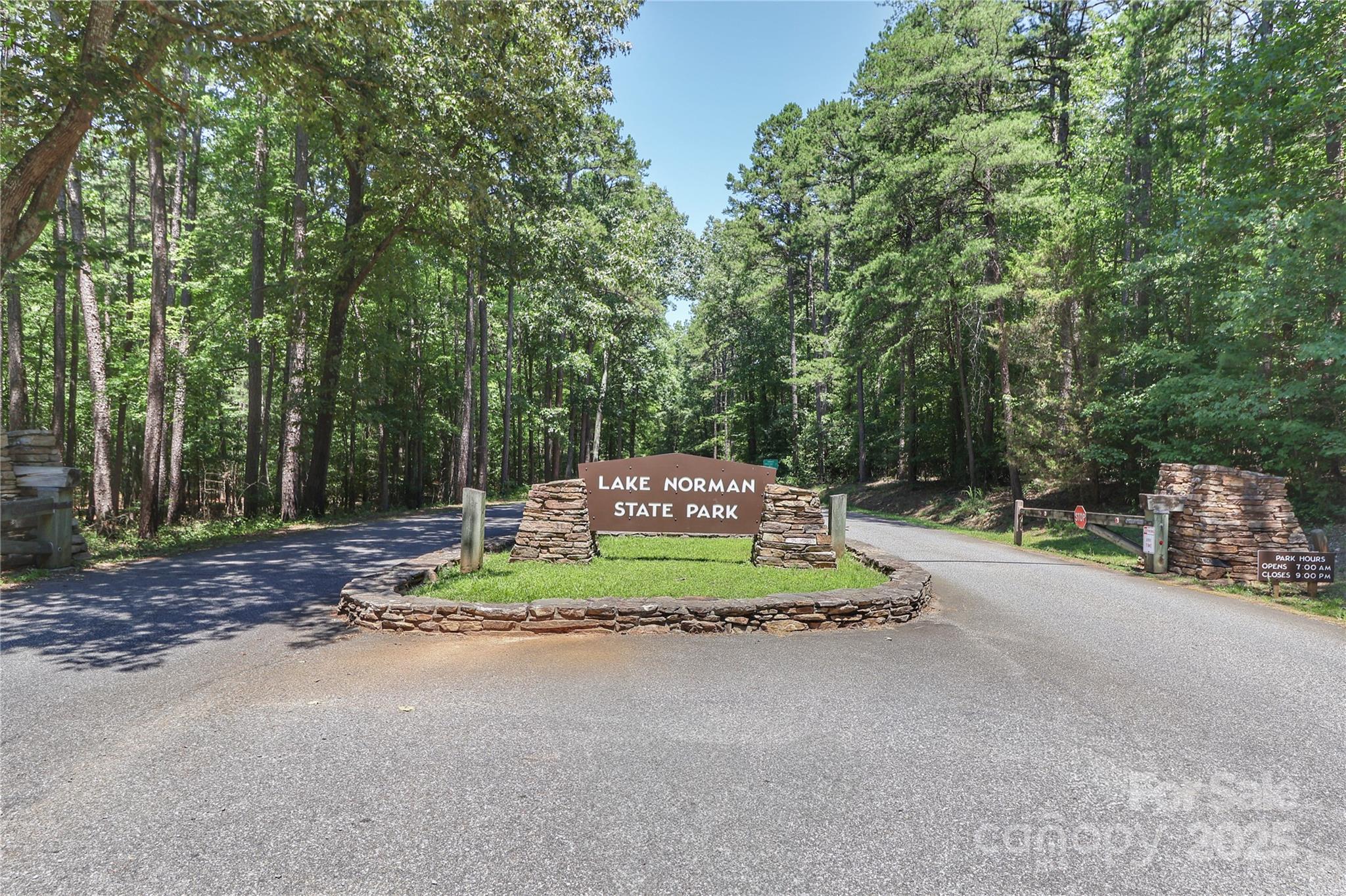 Woodleaf - Land