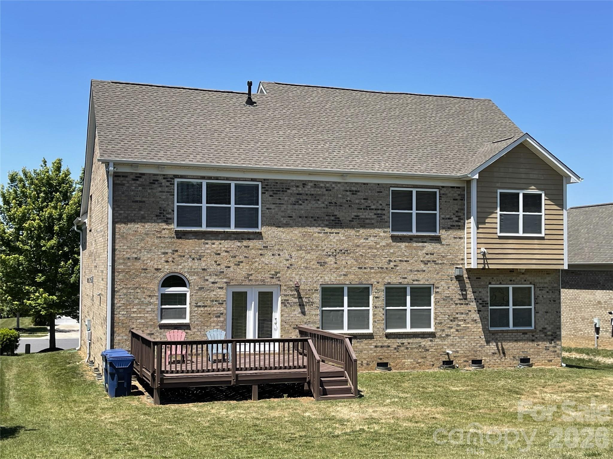 Hollister - Residential