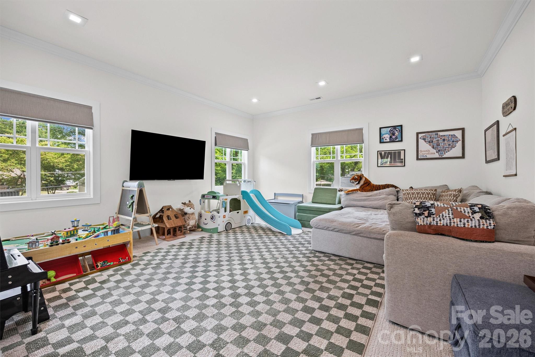 Plaza Hills - Residential
