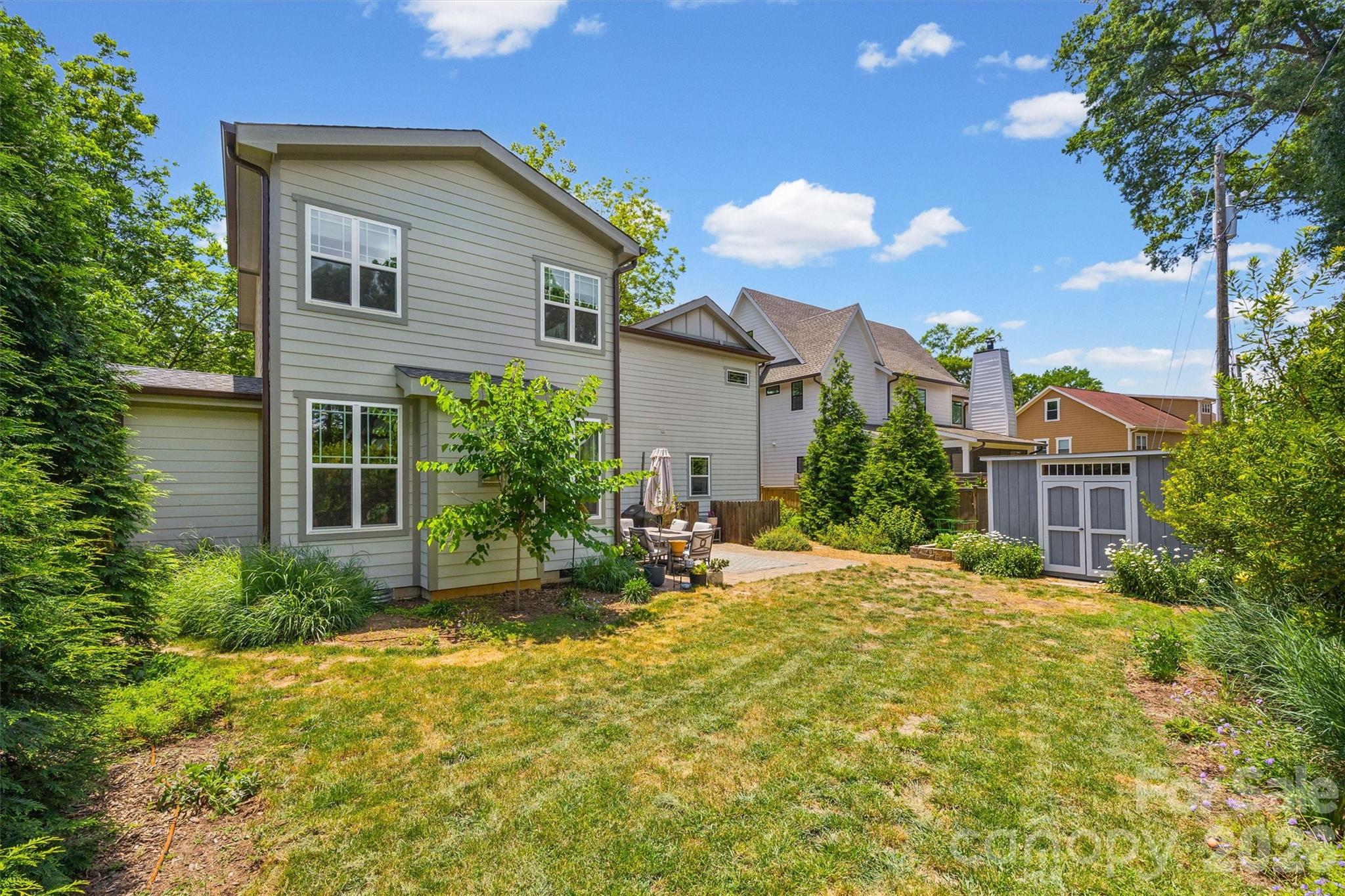Plaza Hills - Residential