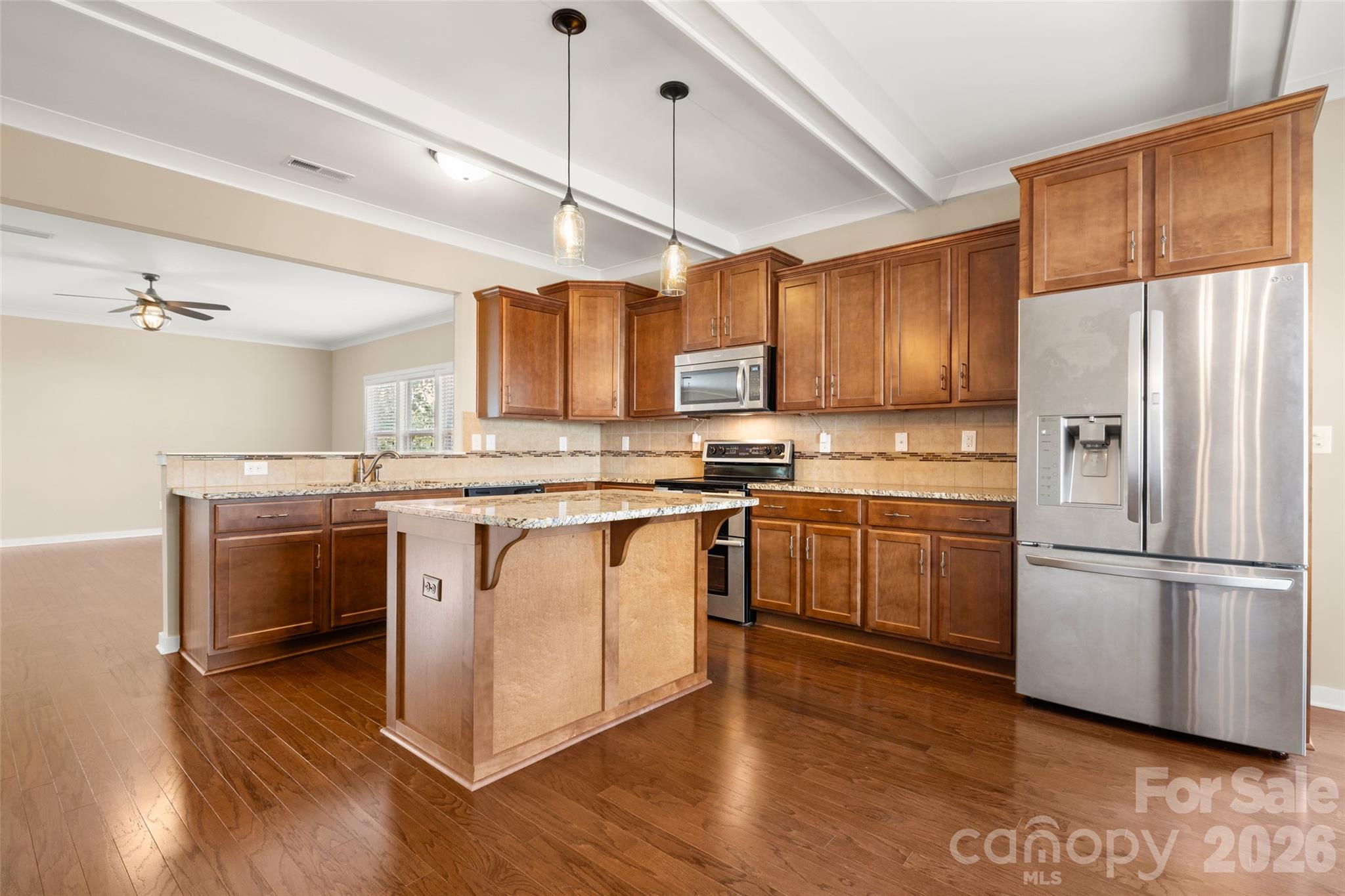 Ellis Pond - Residential