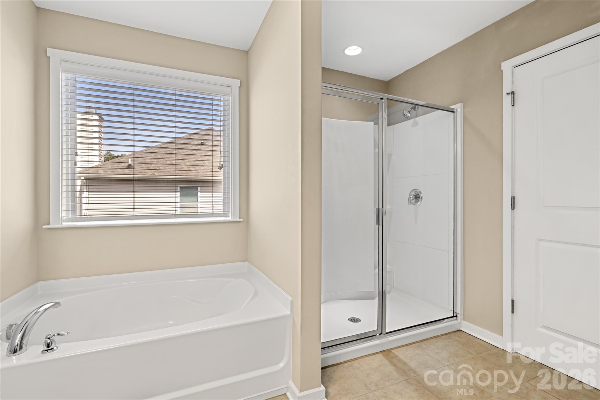 Ellis Pond - Residential