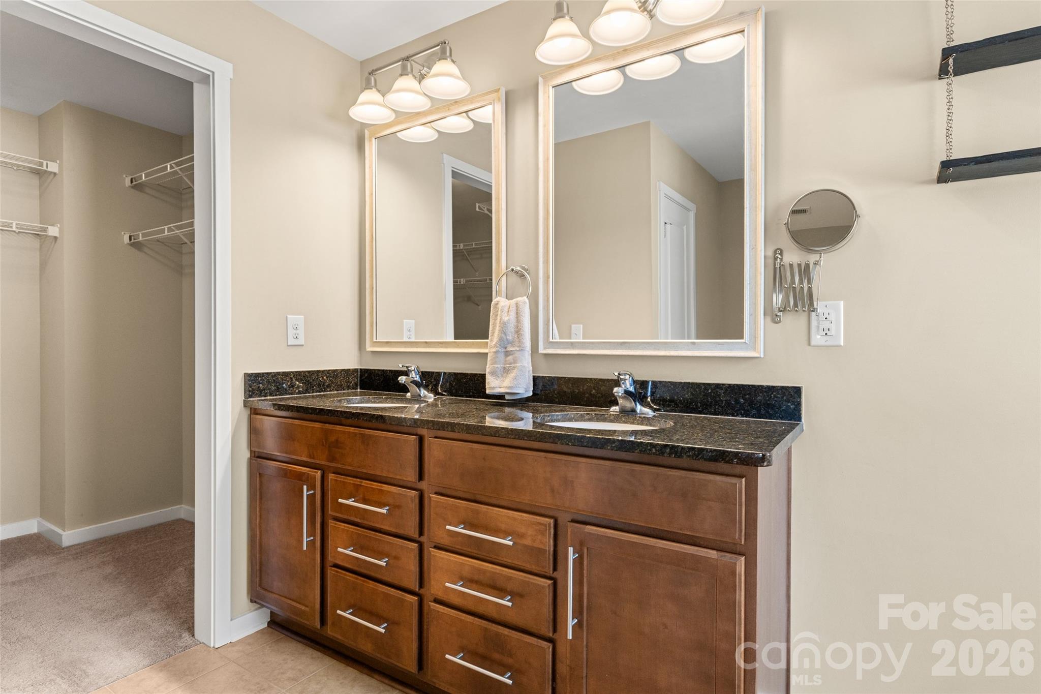Ellis Pond - Residential