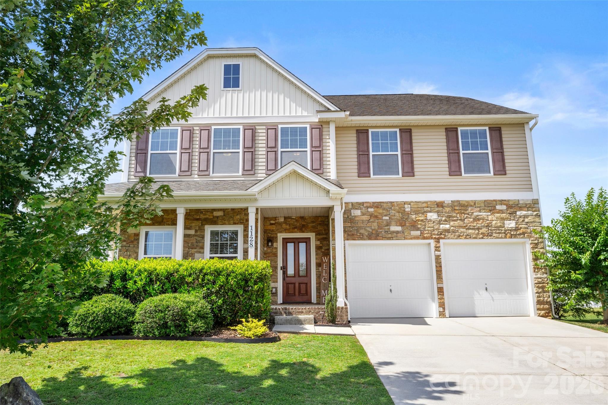 Ellis Pond - Residential