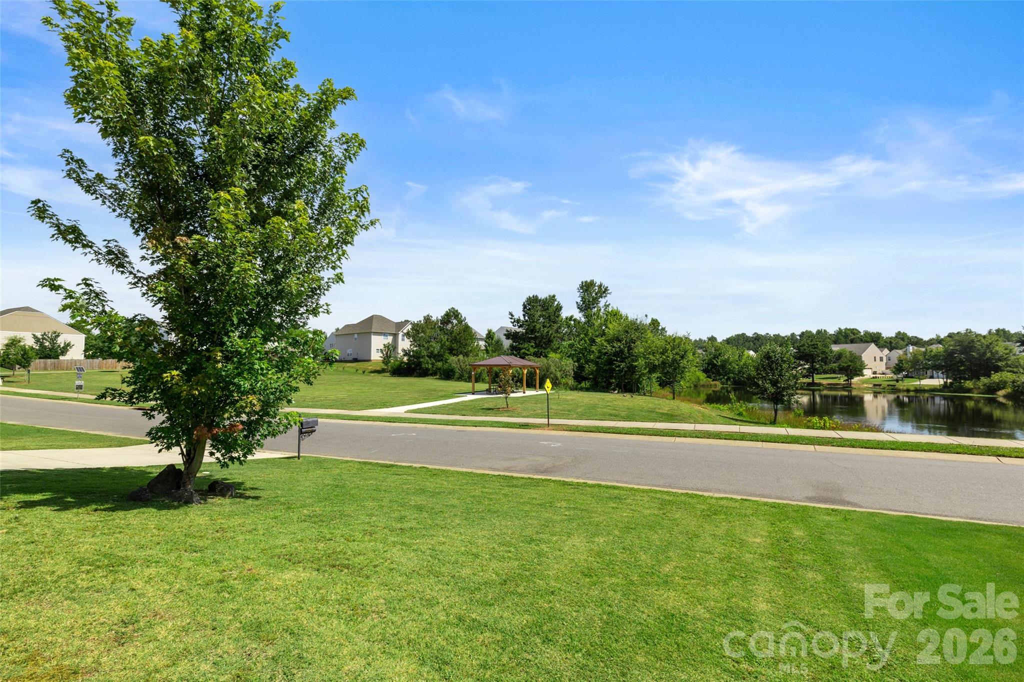Ellis Pond - Residential