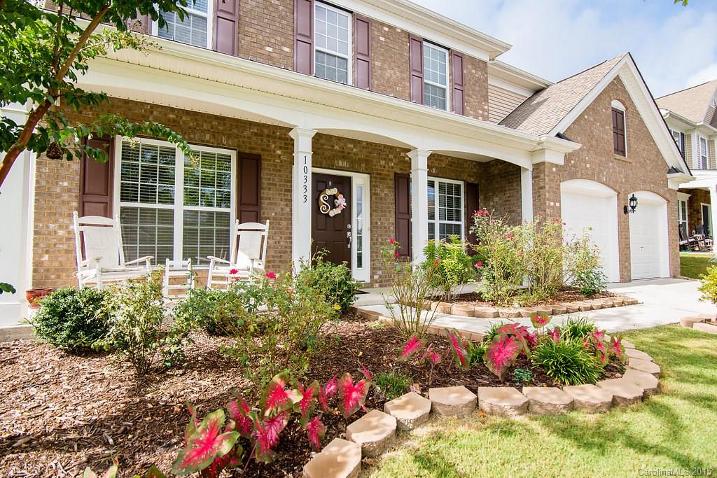 You will LOVE this versatile floorplan. Dining room, living room *or* office, separate study *or* rec room with french doors. Open kitchen concept with gourmet cabinetry and granite counters. Desk nook in kitchen. Large master suite with vaulted ceiling. Hardwoods on main. Fenced and private backyard.