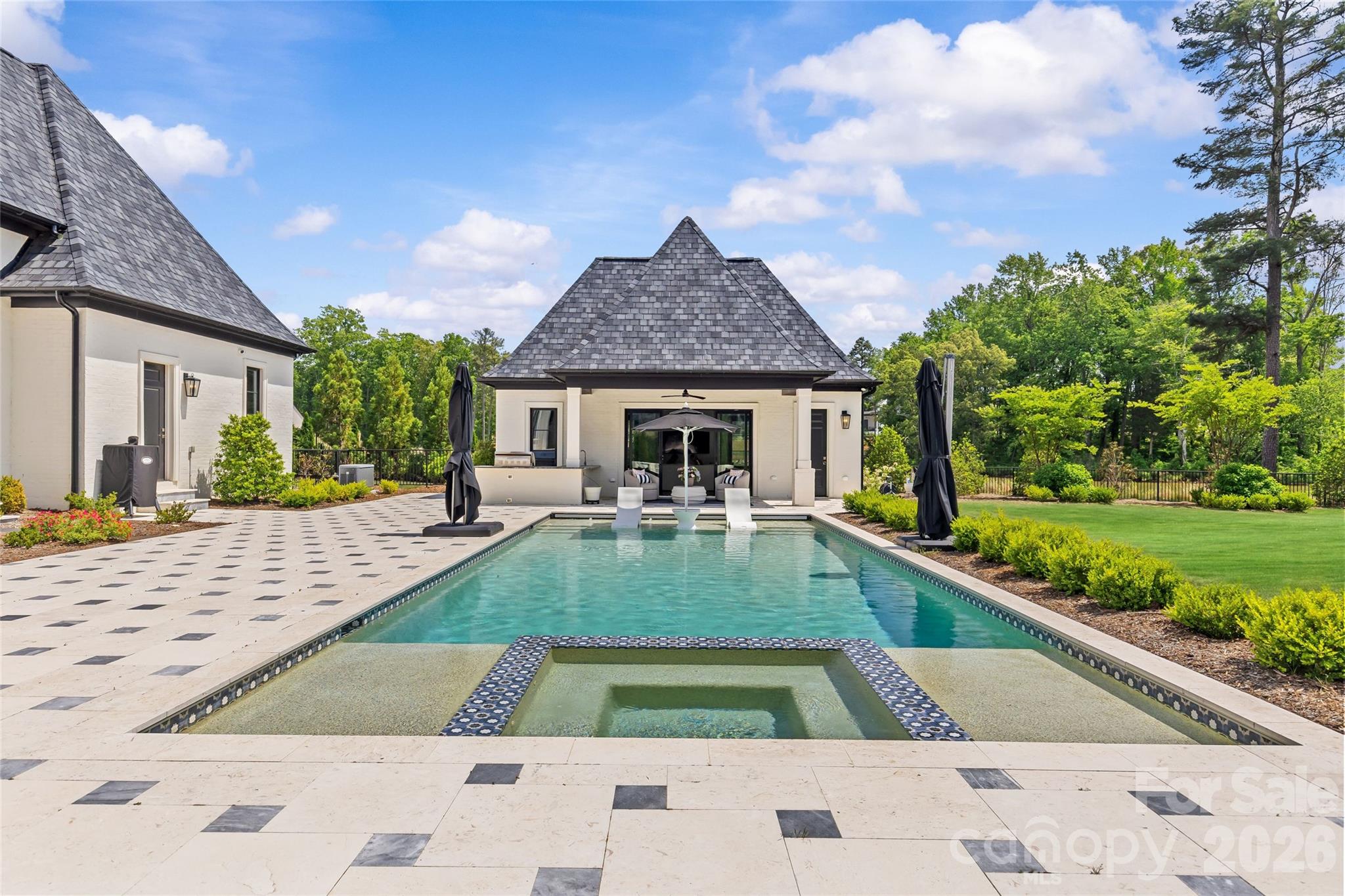 Twin Lakes - Residential