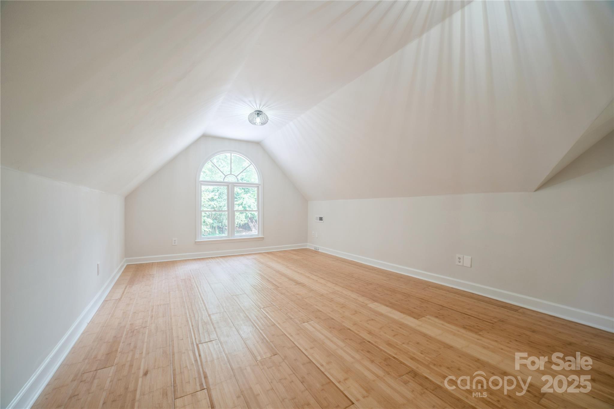 Tega Cay - Residential