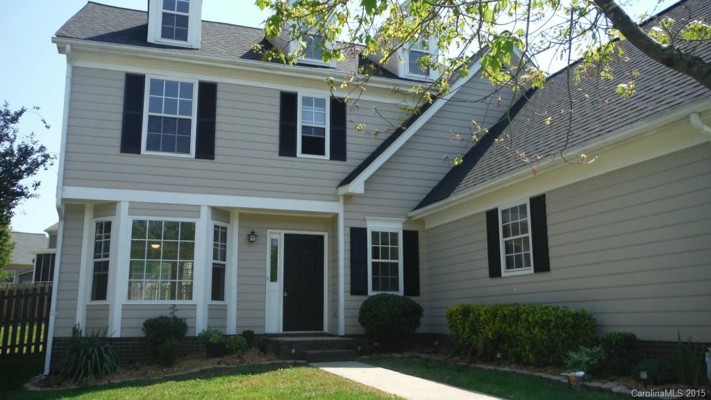 Ready to move in! Great Location! Updates include New Water Heater 2013, Freshly Painted Throughout, New Carpet, Updated Kitchen with New Counters and Flooring. Fully Fenced Back yard. Cul-de-Sac.  This home is sparkling clean and ready for your buyers!