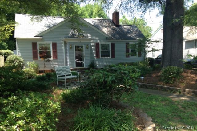 Charming 2BR/2BA. Close to Winthrop in desirable Seventeen Acres. Eat in kitchen plus breakfast bar, walk-in pantry. Large master bath, den could be a 3rd bedroom. Fenced backyard with 2 wired workshops. Beautiful landscaping. Easy to show.
