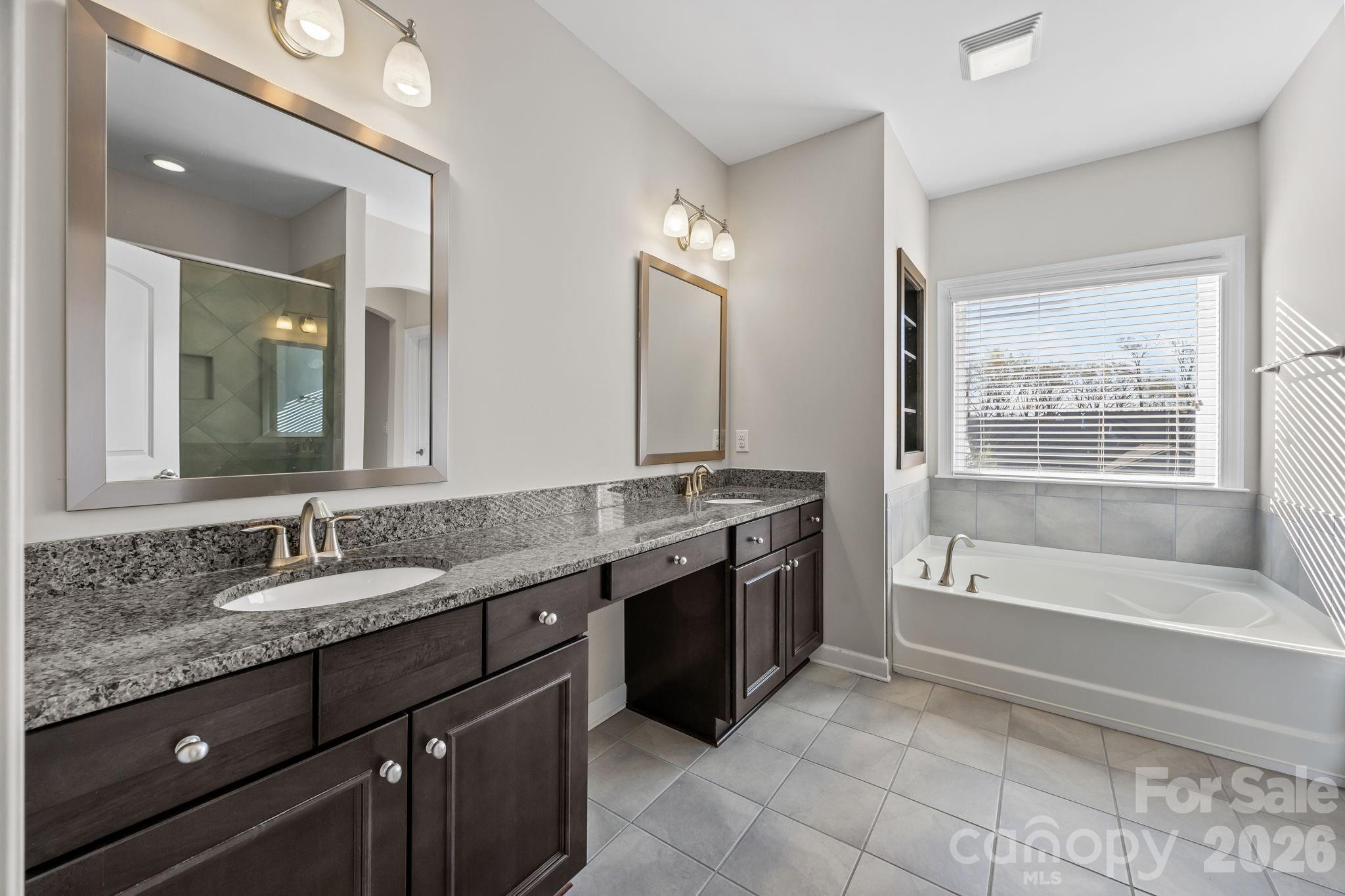 Lake Ridge - Residential