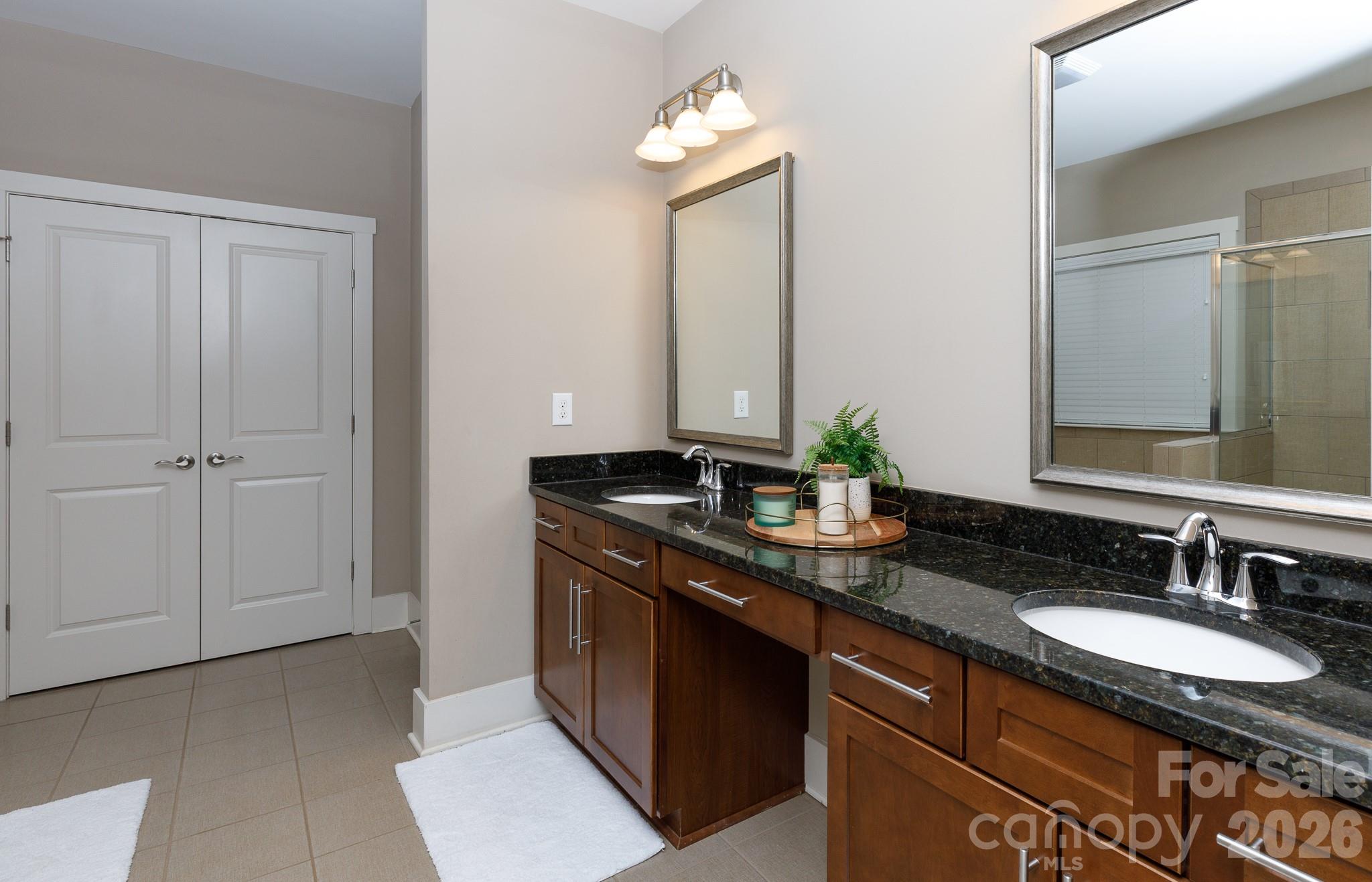 Lake Ridge - Residential