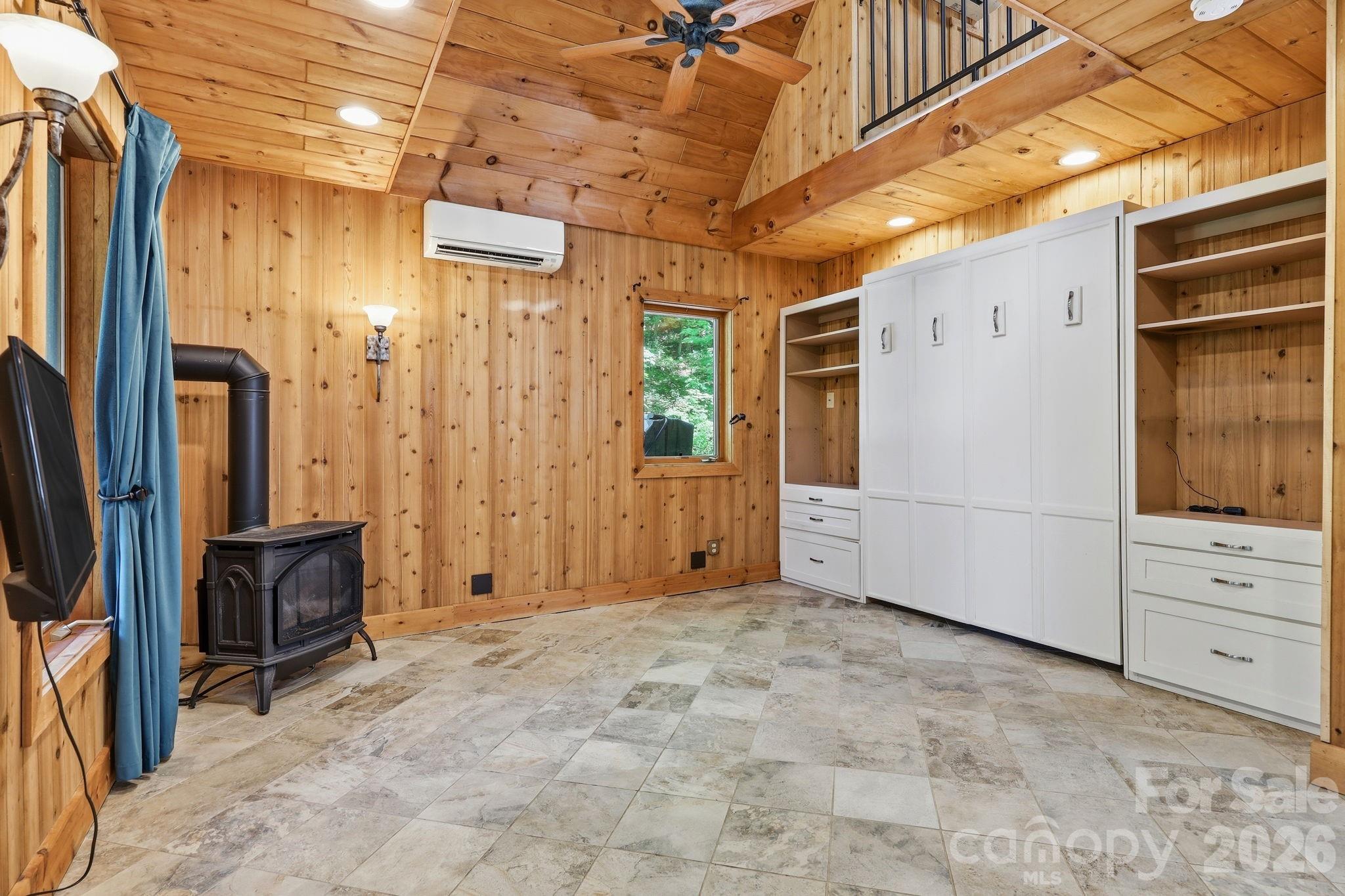 Crystal Falls - Residential