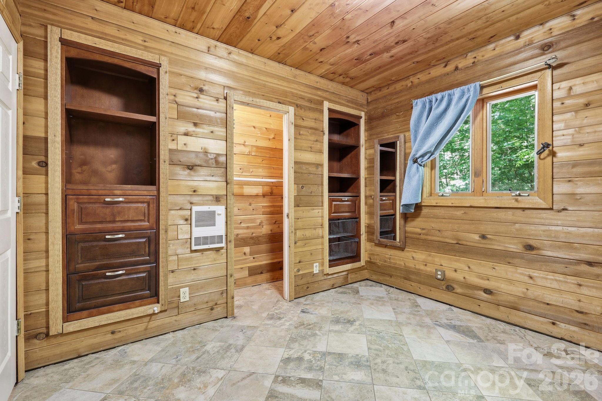 Crystal Falls - Residential