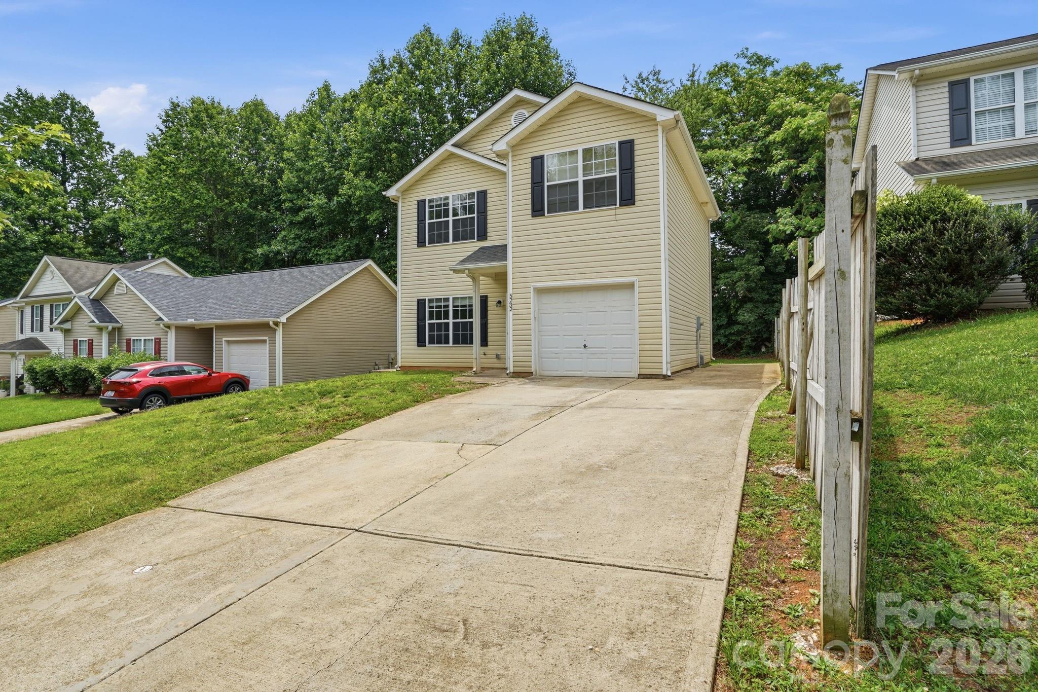 Laurel Woods - Residential