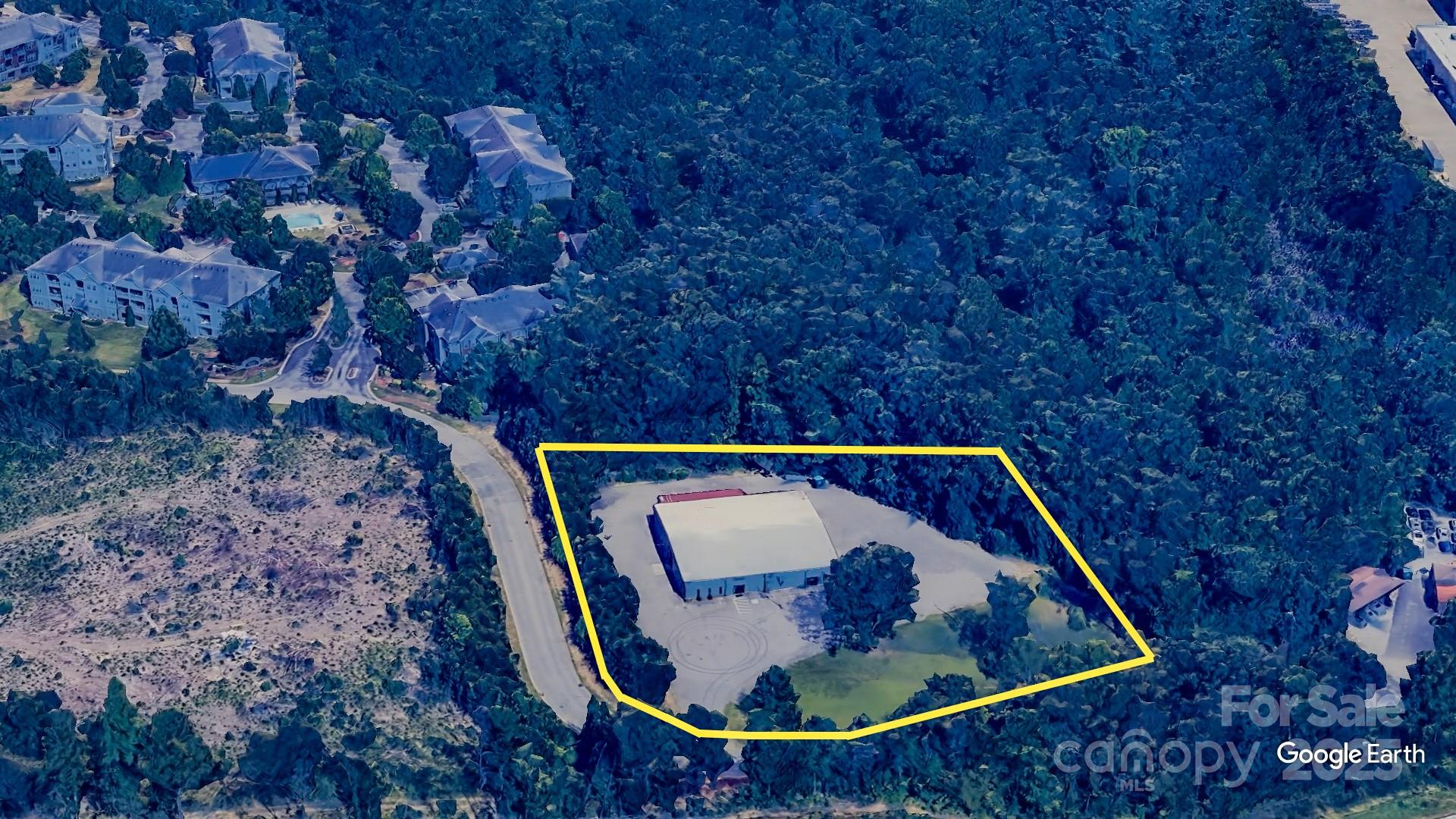 Investment Opportunity of a fully leased Warehouse building through 6/1/2033 with 3% escalations annually.  6.2% CAP Rate.  10,000/sf building and 2.23/ac of land is now for sale.  Great NNN income producing property with a great tenant.  Property is close to I-26, Airport Rd and tons of Retail and Restaurants.