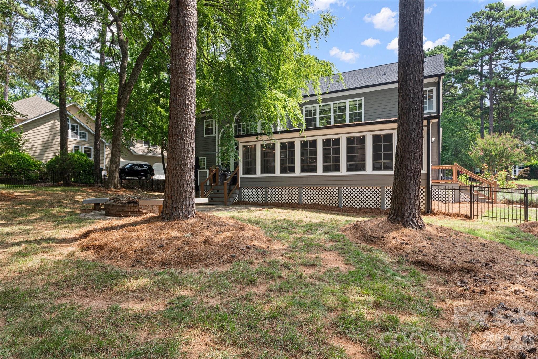 Pine Isle - Residential