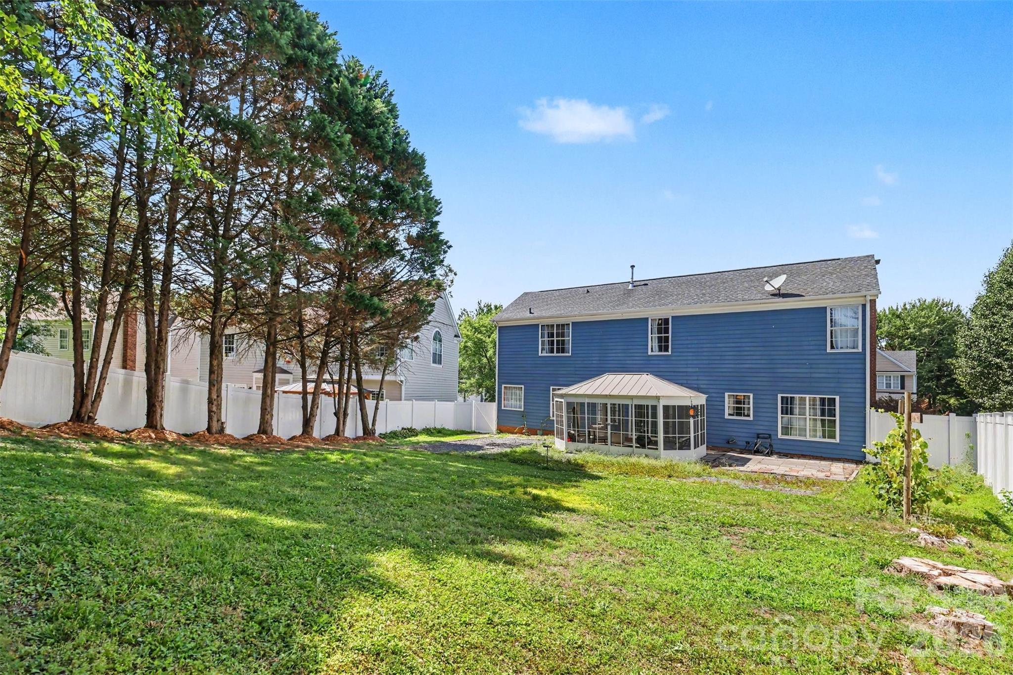 Laurel Ridge - Residential