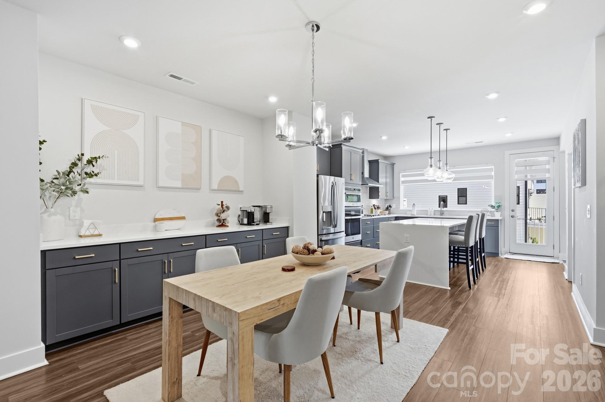 Six Twenty - Residential