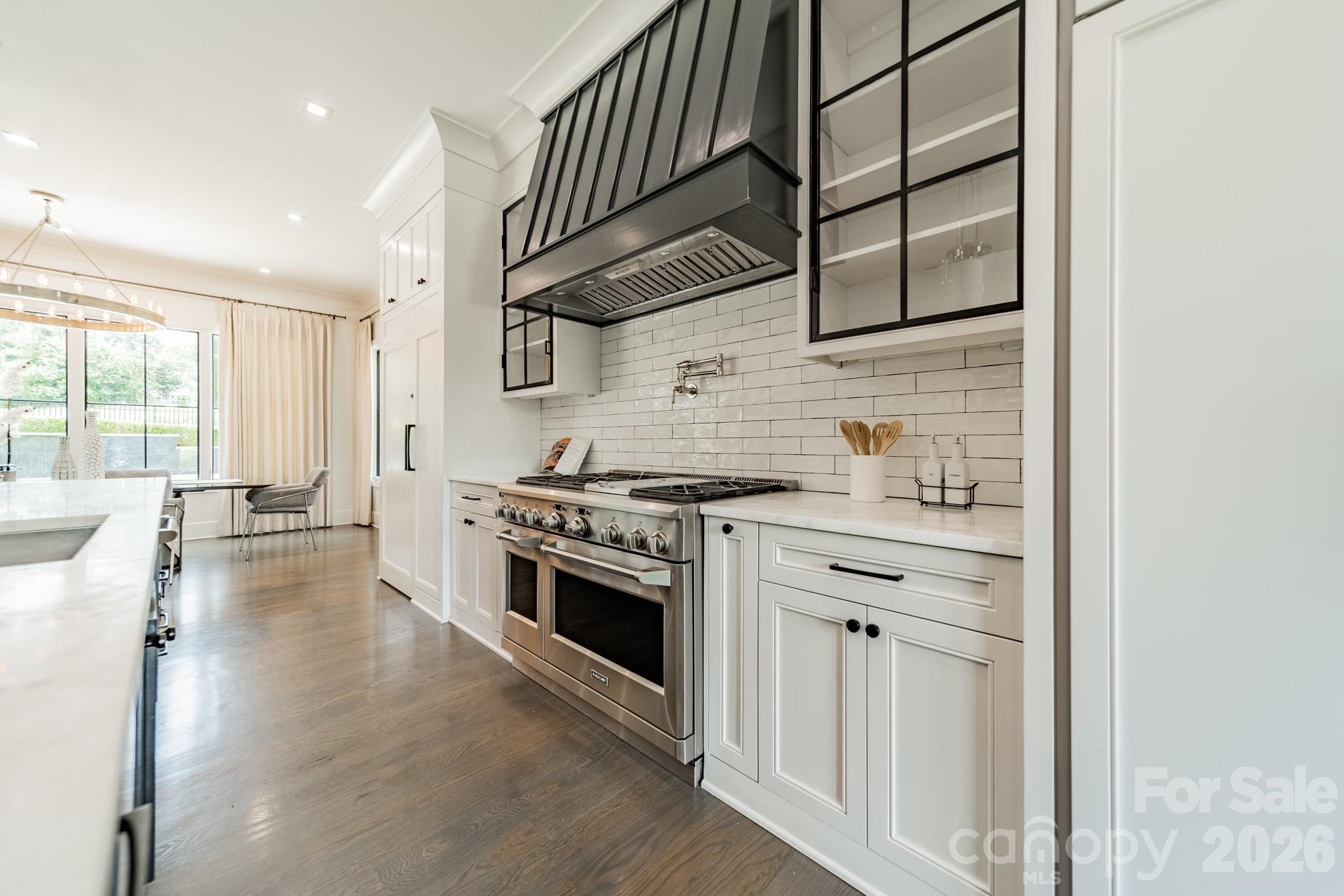 The Peninsula - Residential