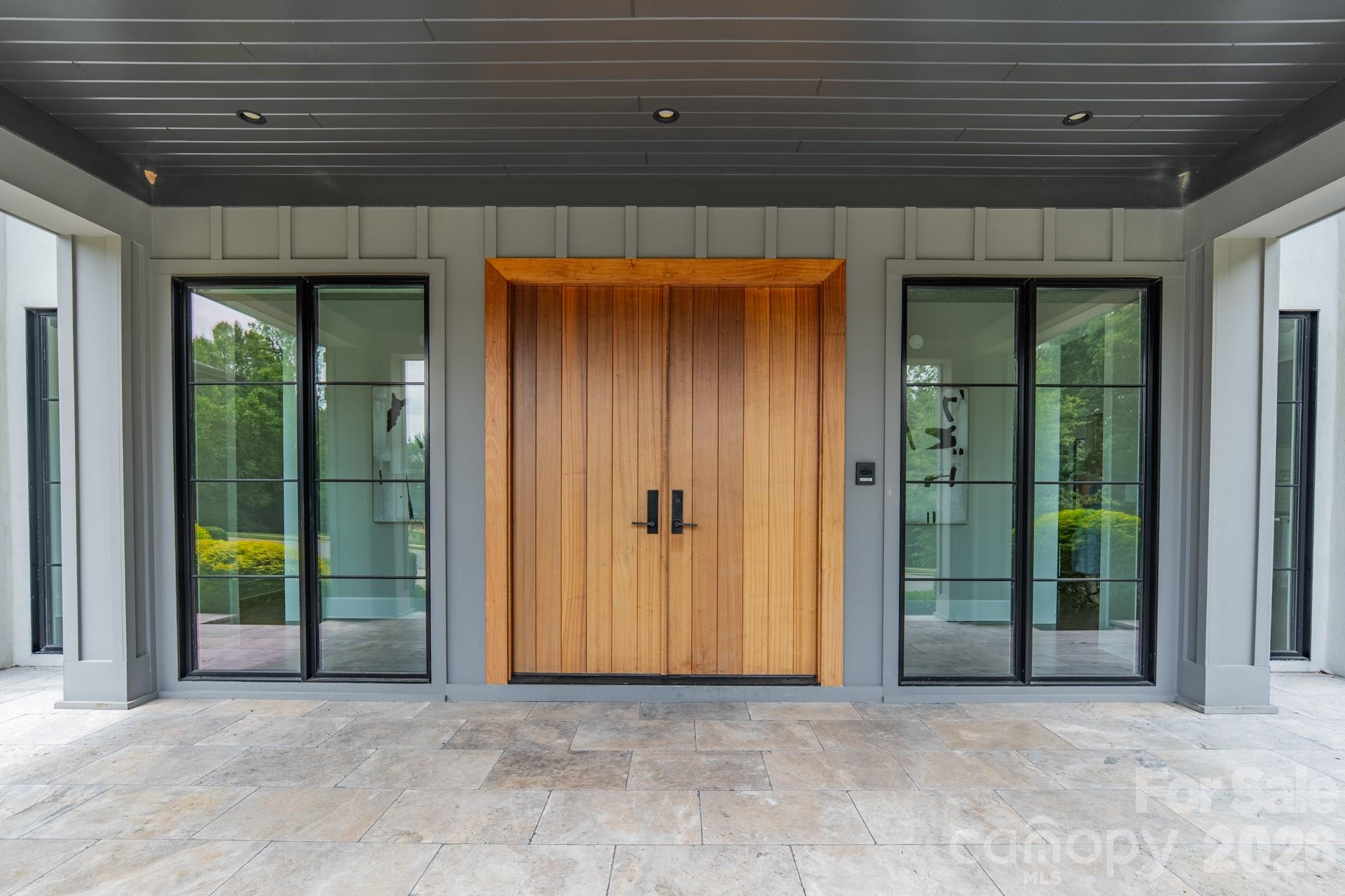 The Peninsula - Residential