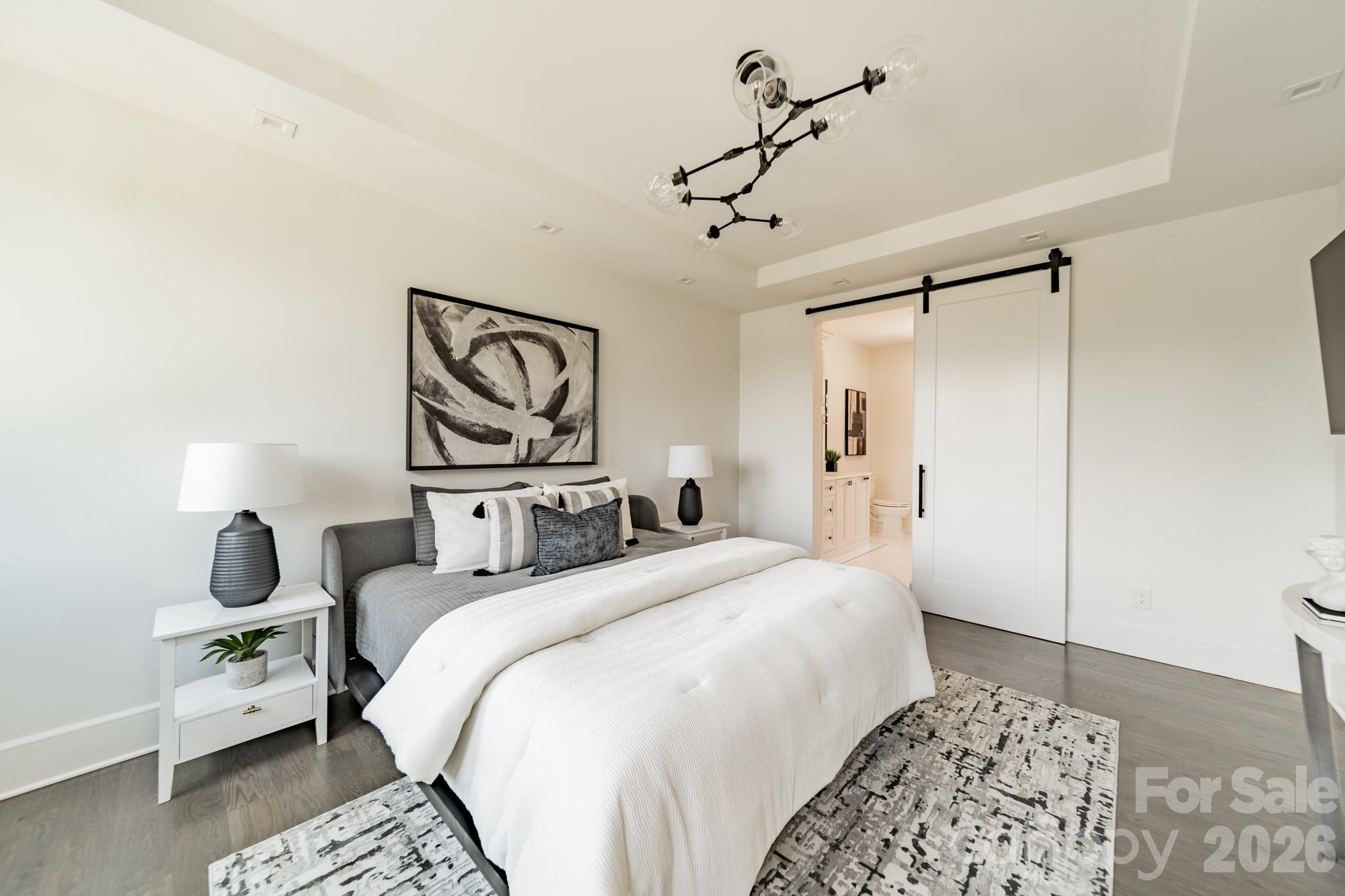 The Peninsula - Residential