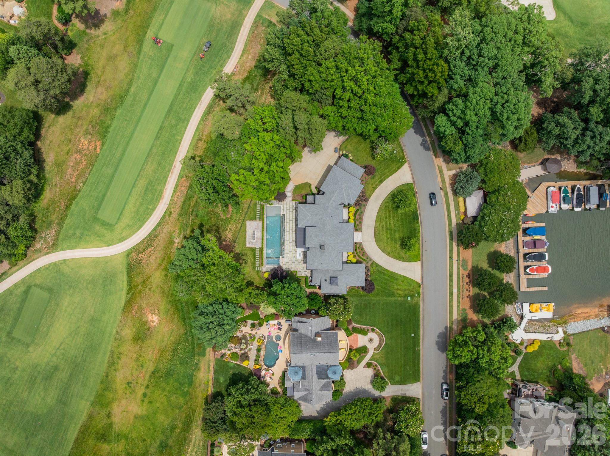 The Peninsula - Residential