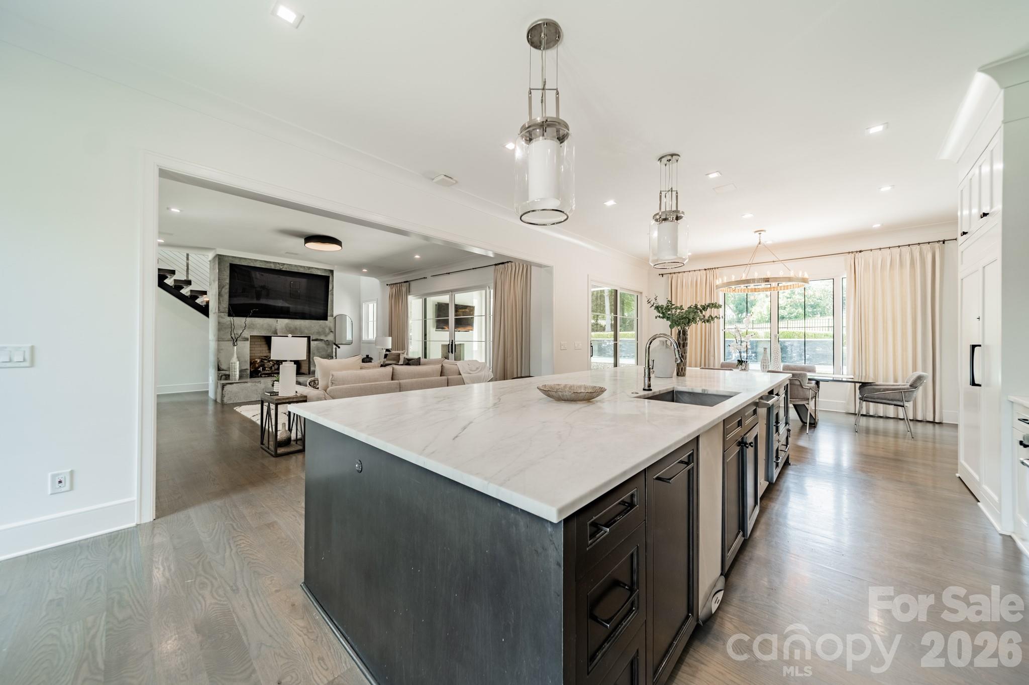 The Peninsula - Residential
