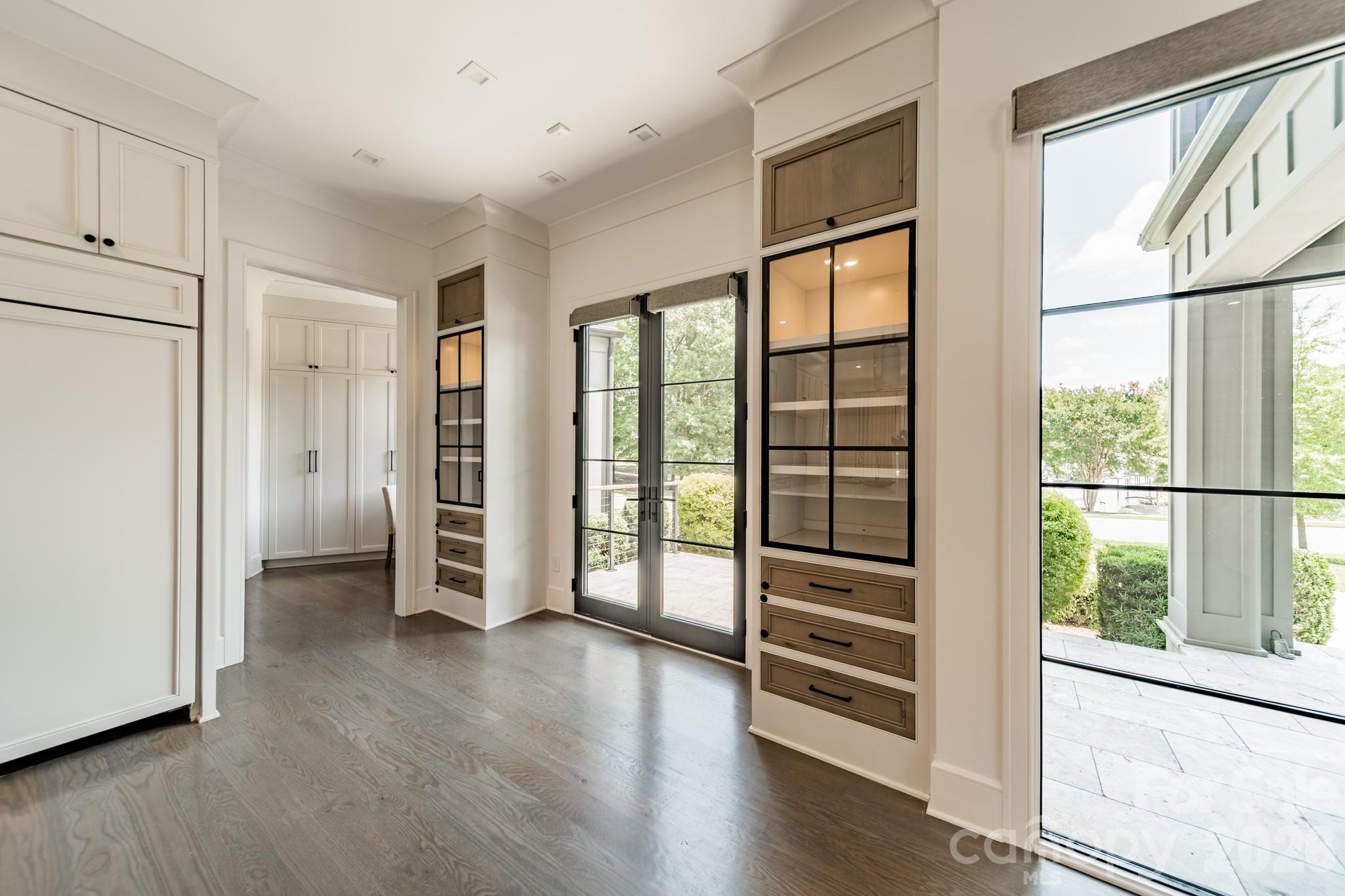 The Peninsula - Residential