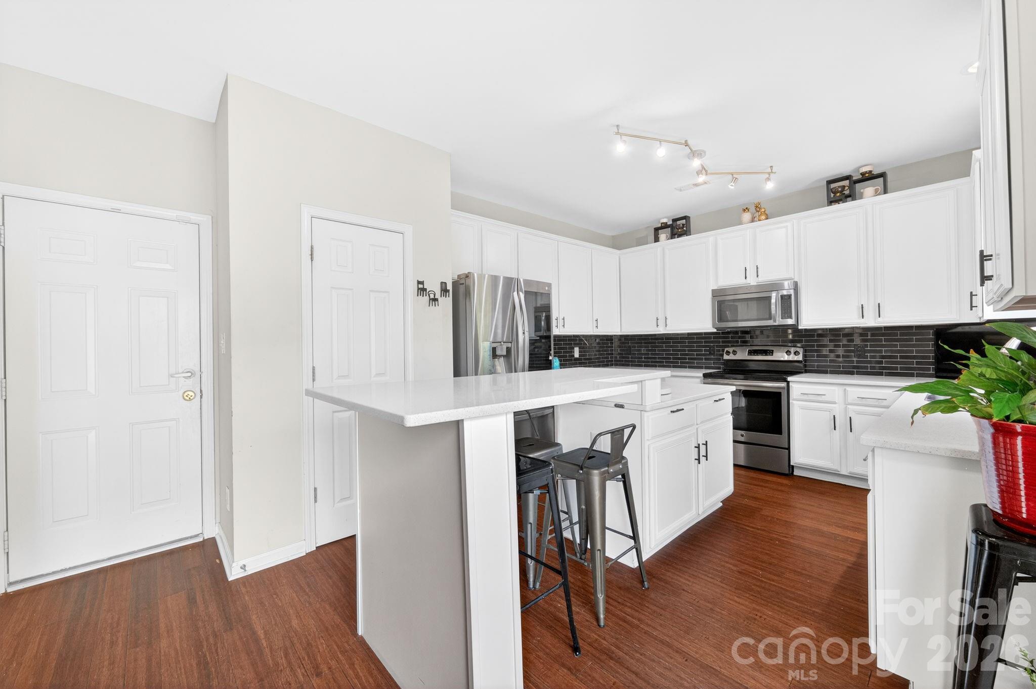 Pointe At Oakdale - Residential