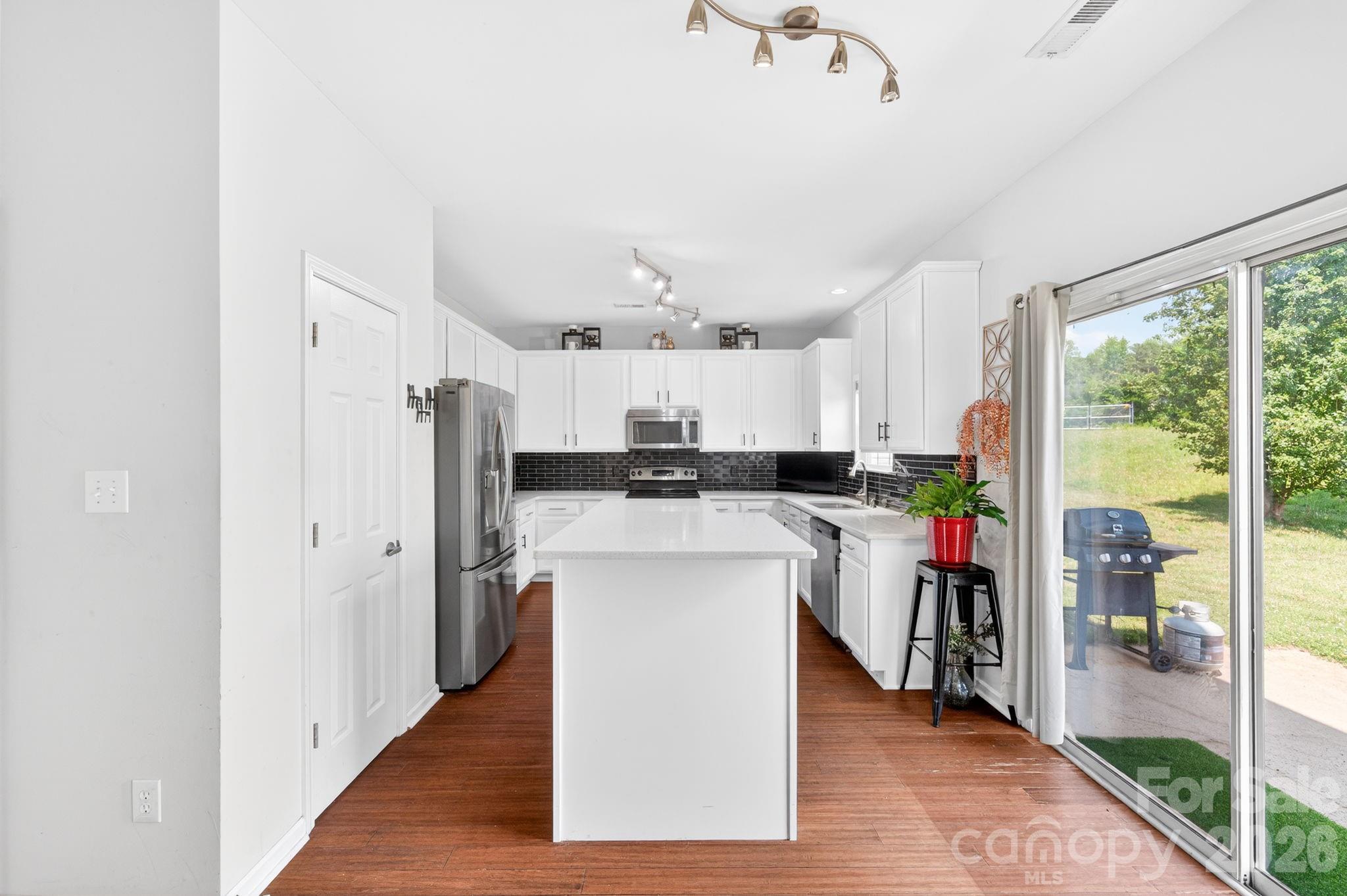 Pointe At Oakdale - Residential