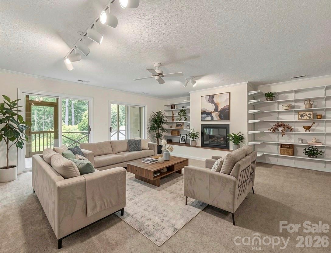 Hunting Country Trails - Residential
