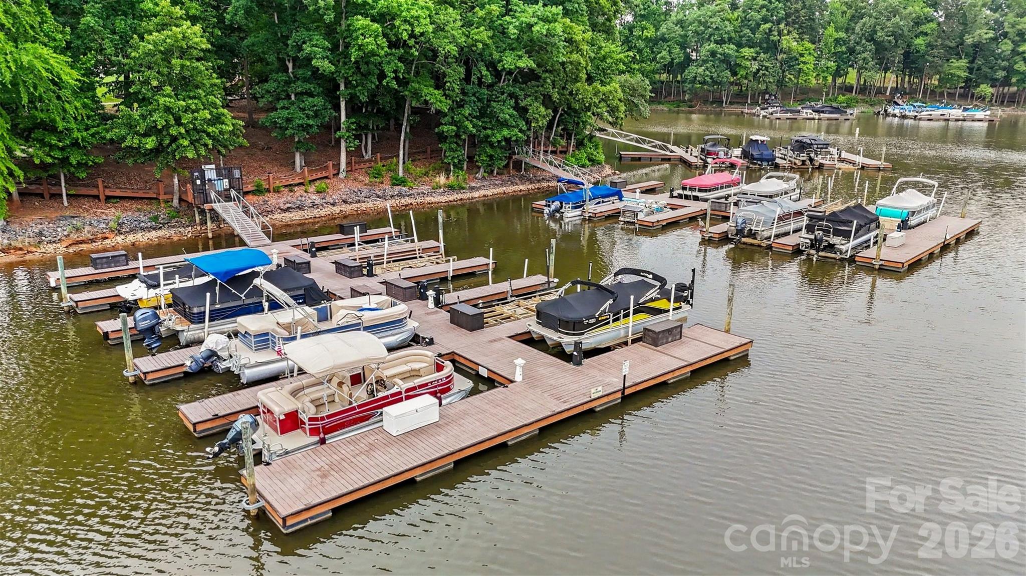 The Vineyards on Lake Wylie - Residential
