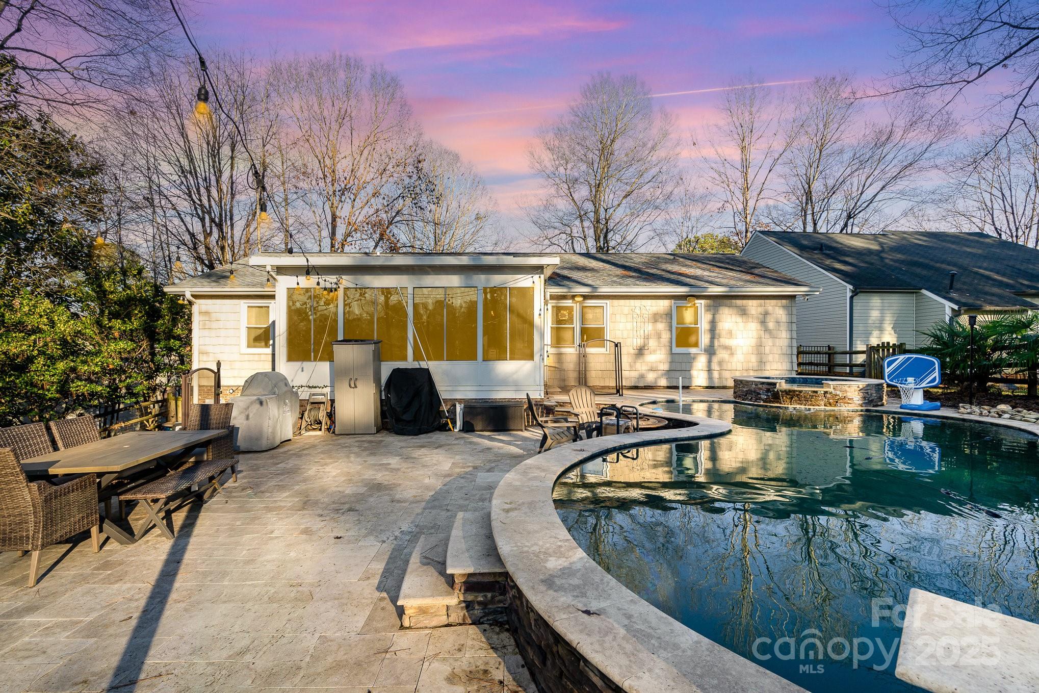 Tega Cay - Residential