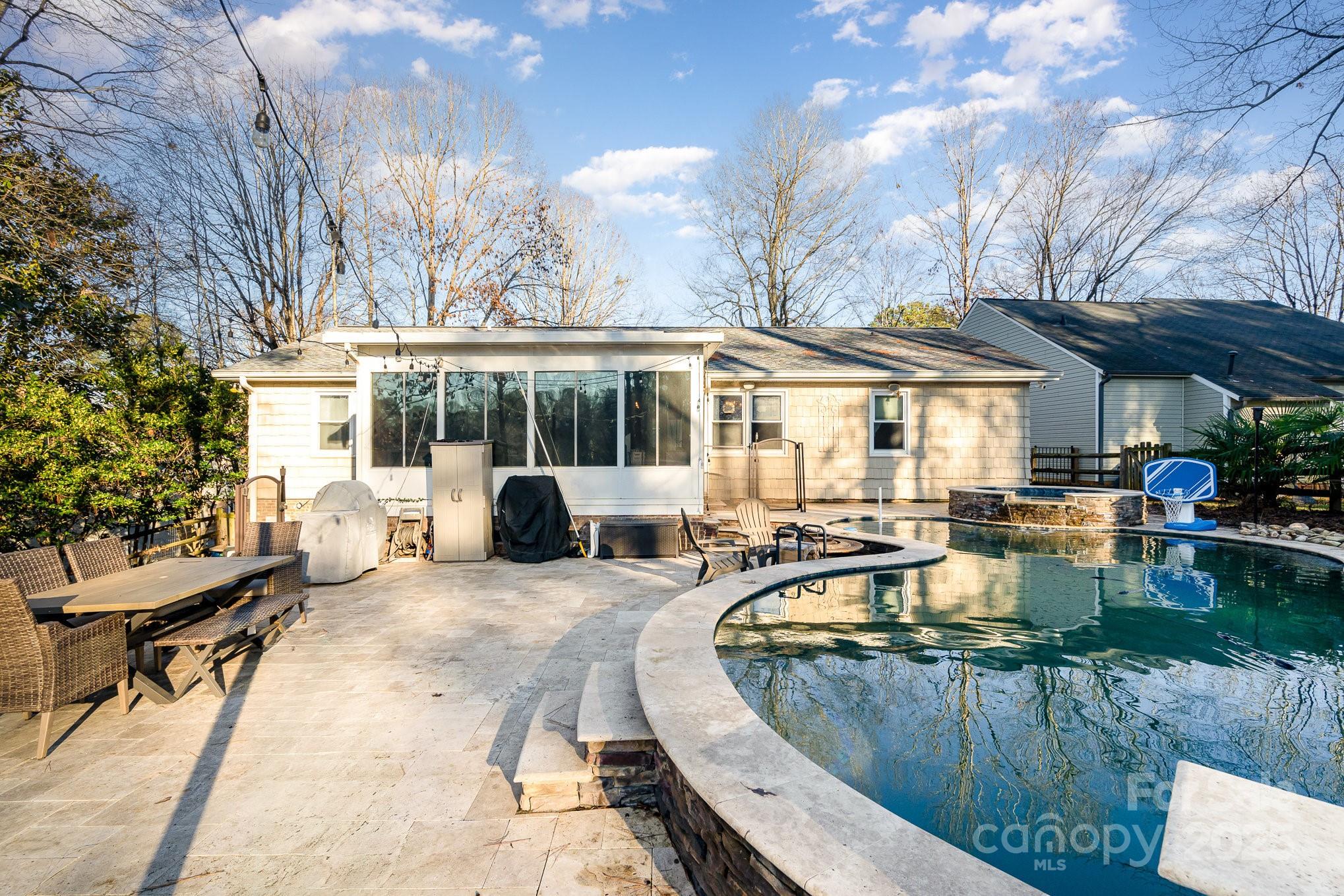 Tega Cay - Residential