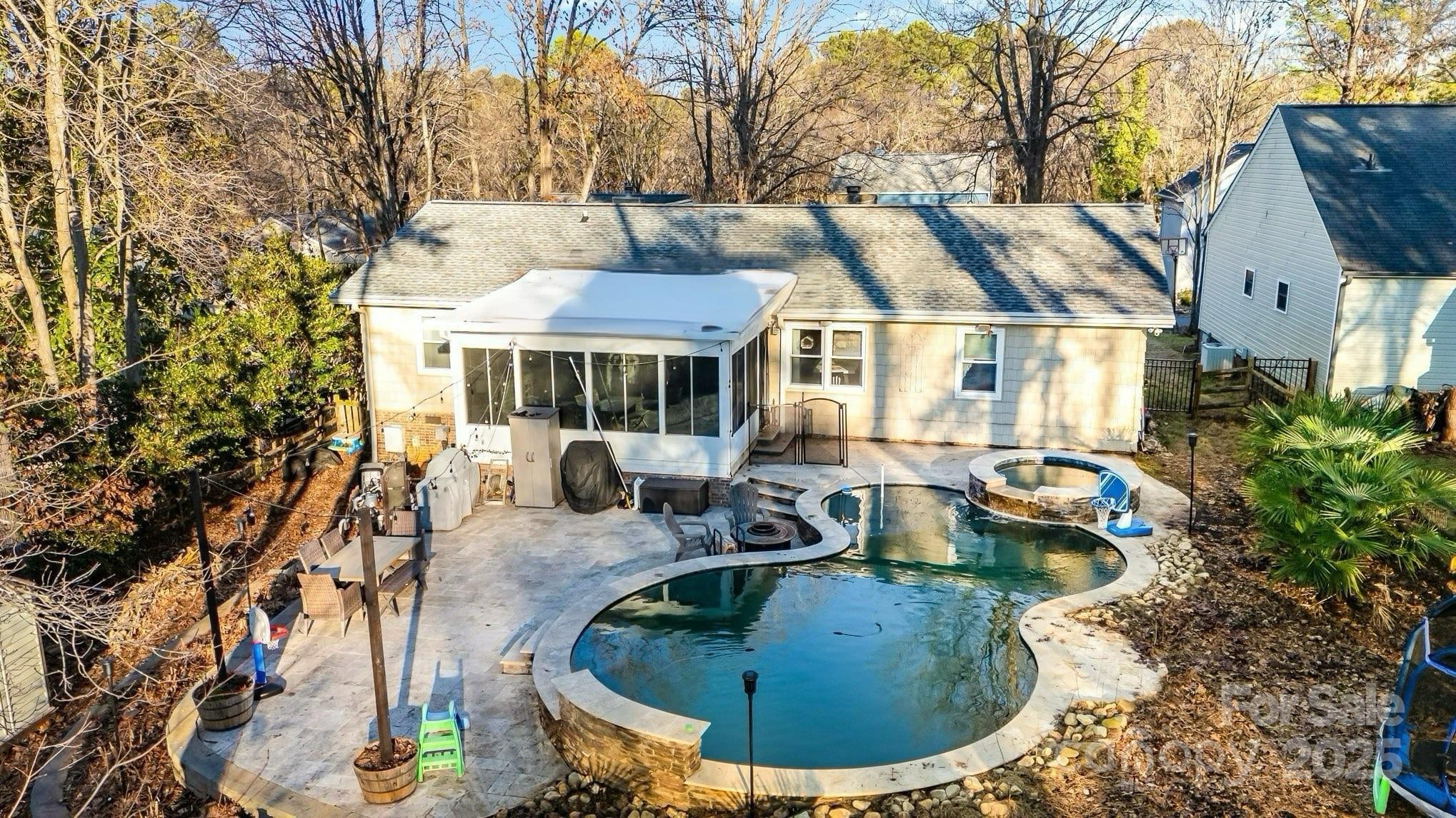Tega Cay - Residential