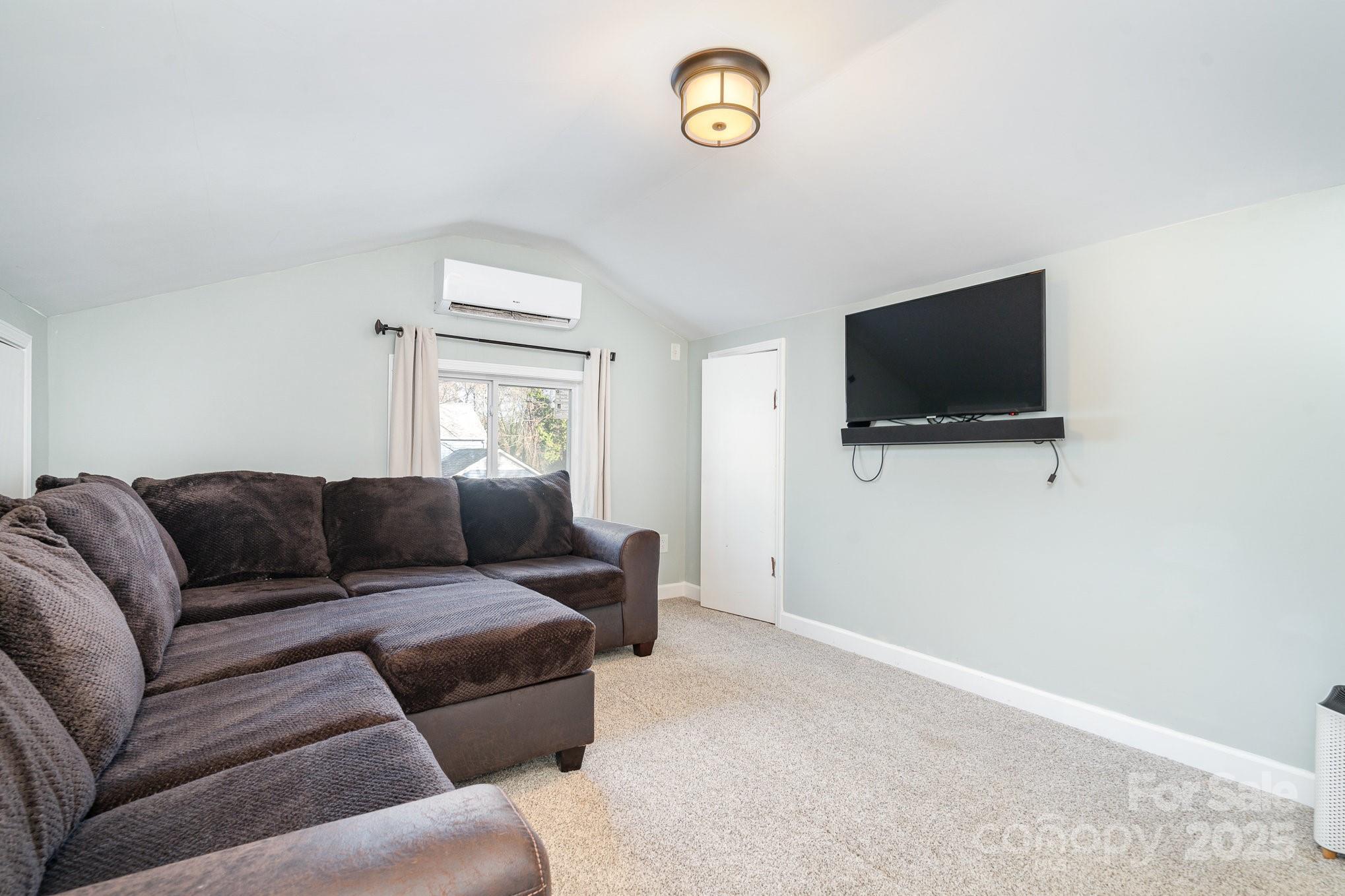 Tega Cay - Residential