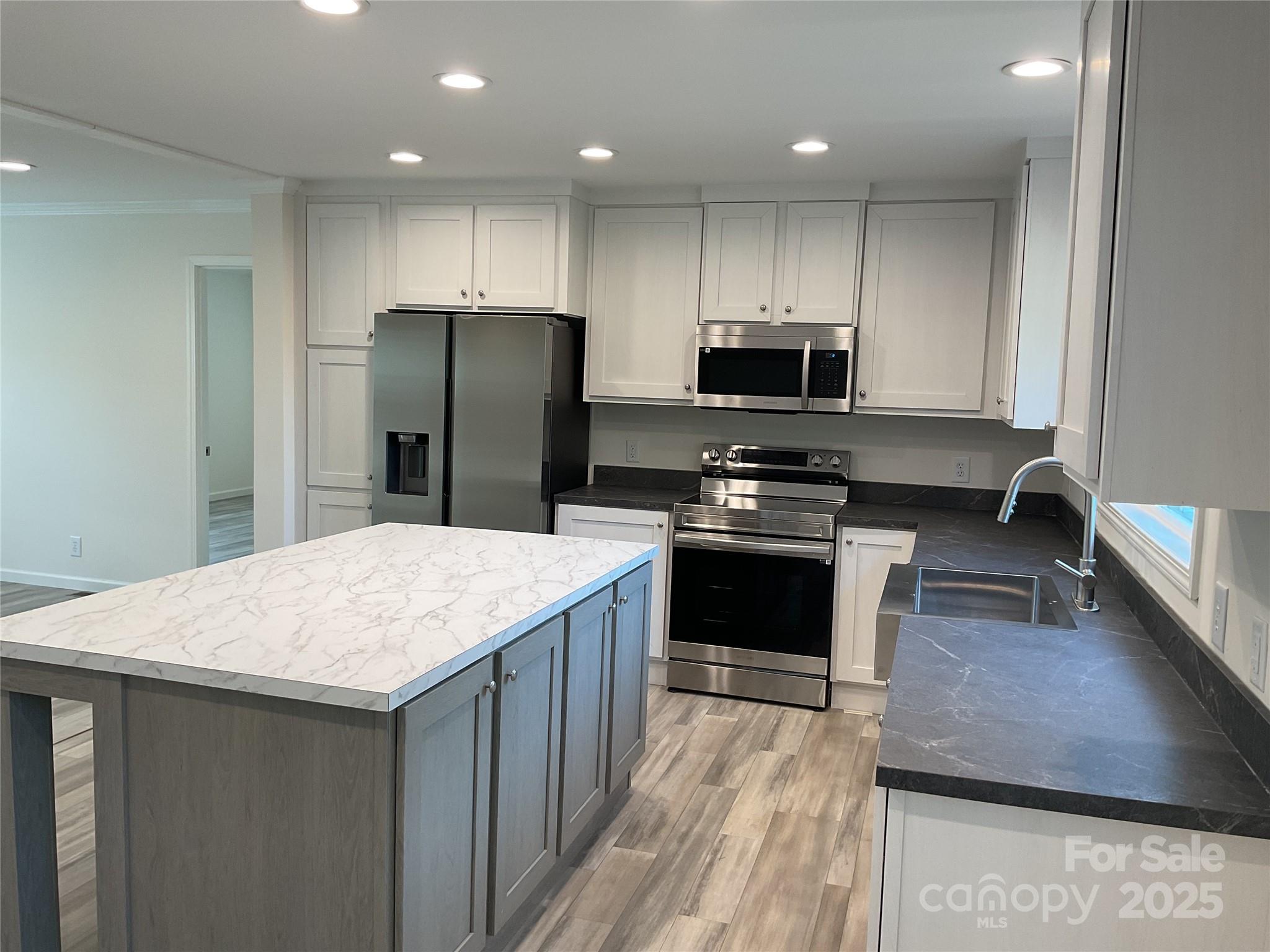 Stones Edge - Residential